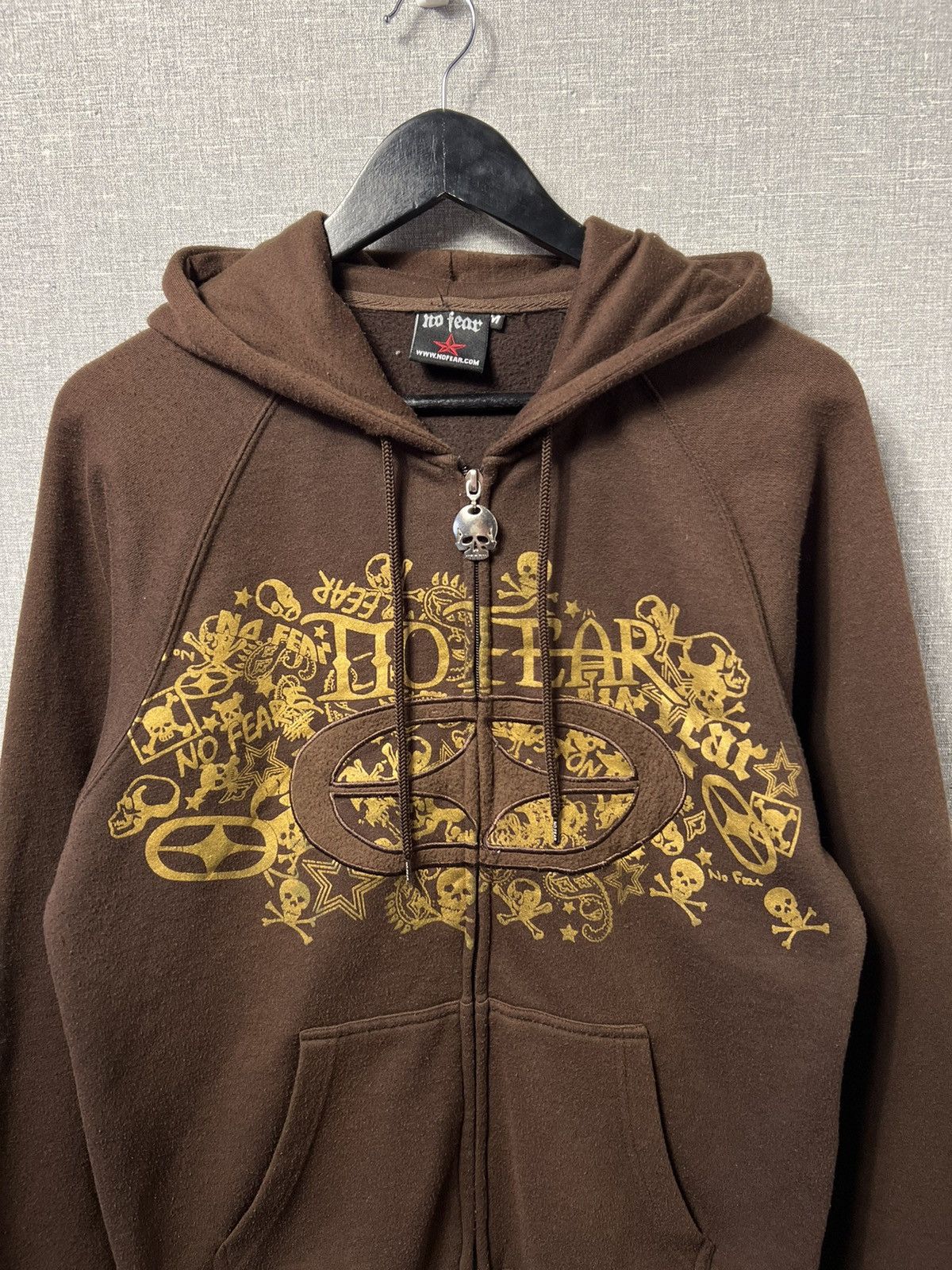 image of 90's No Fear Skulls Logo Brown Zip Up Hoodie, Men's (Size Medium)