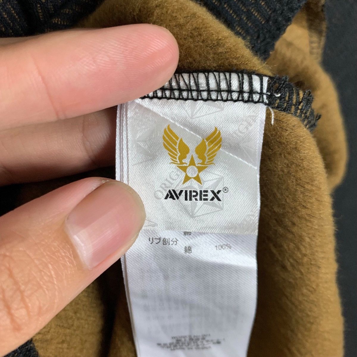 Avirex Vintage Avirex Single Pocket Pullover Jumper Sweatshirt Size US L / EU 52-54 / 3 - 9 Thumbnail