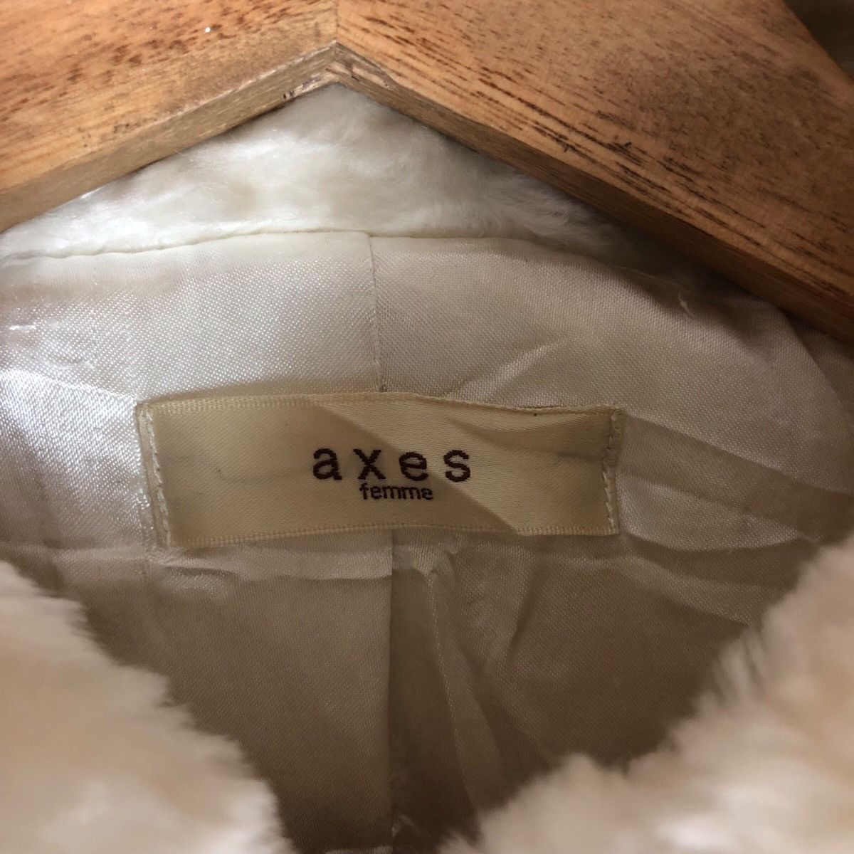 Vintage Axes femmes sweater hoodie furry fabric Size US M / EU 48-50 / 2 - 6 Thumbnail