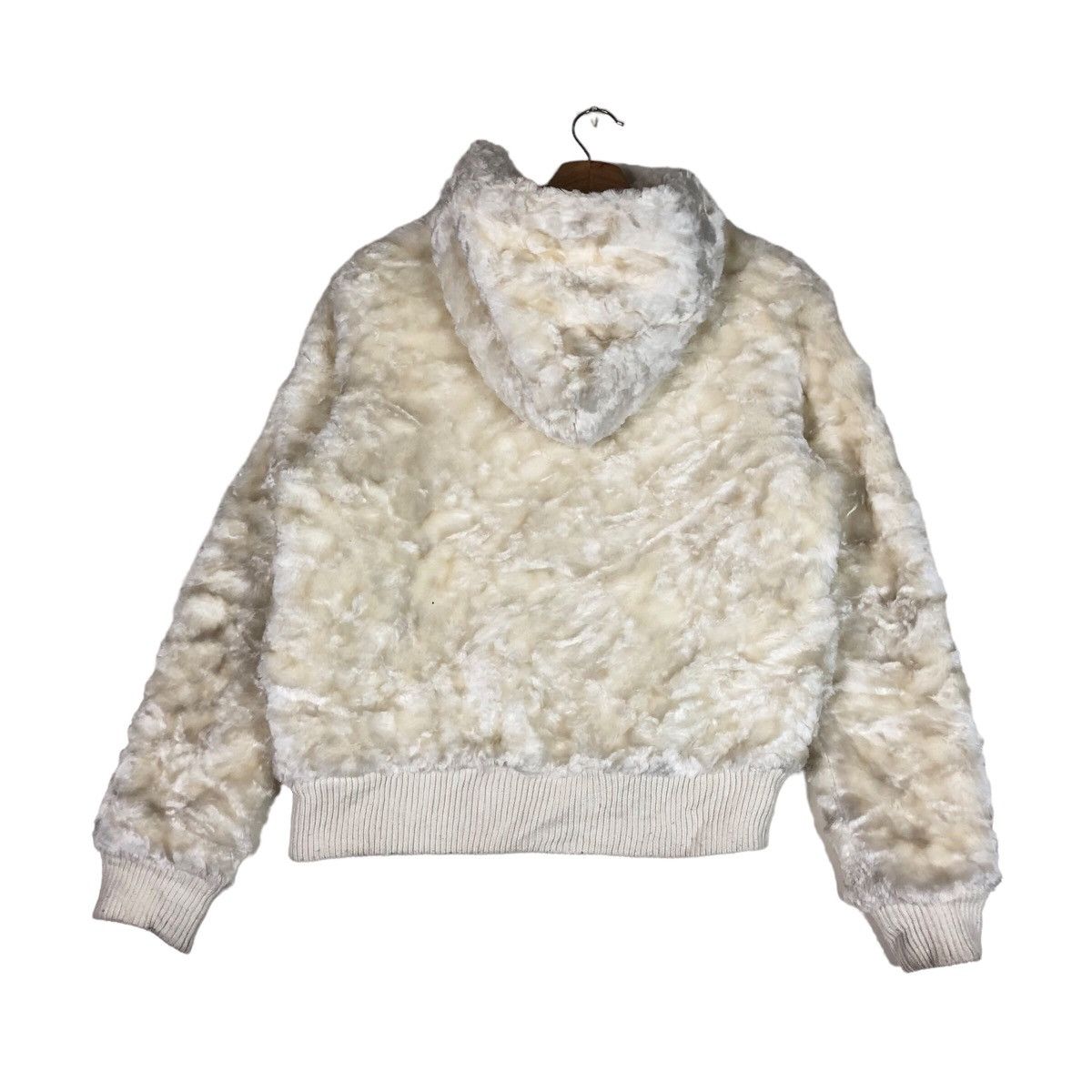 Vintage Axes femmes sweater hoodie furry fabric Size US M / EU 48-50 / 2 - 5 Thumbnail