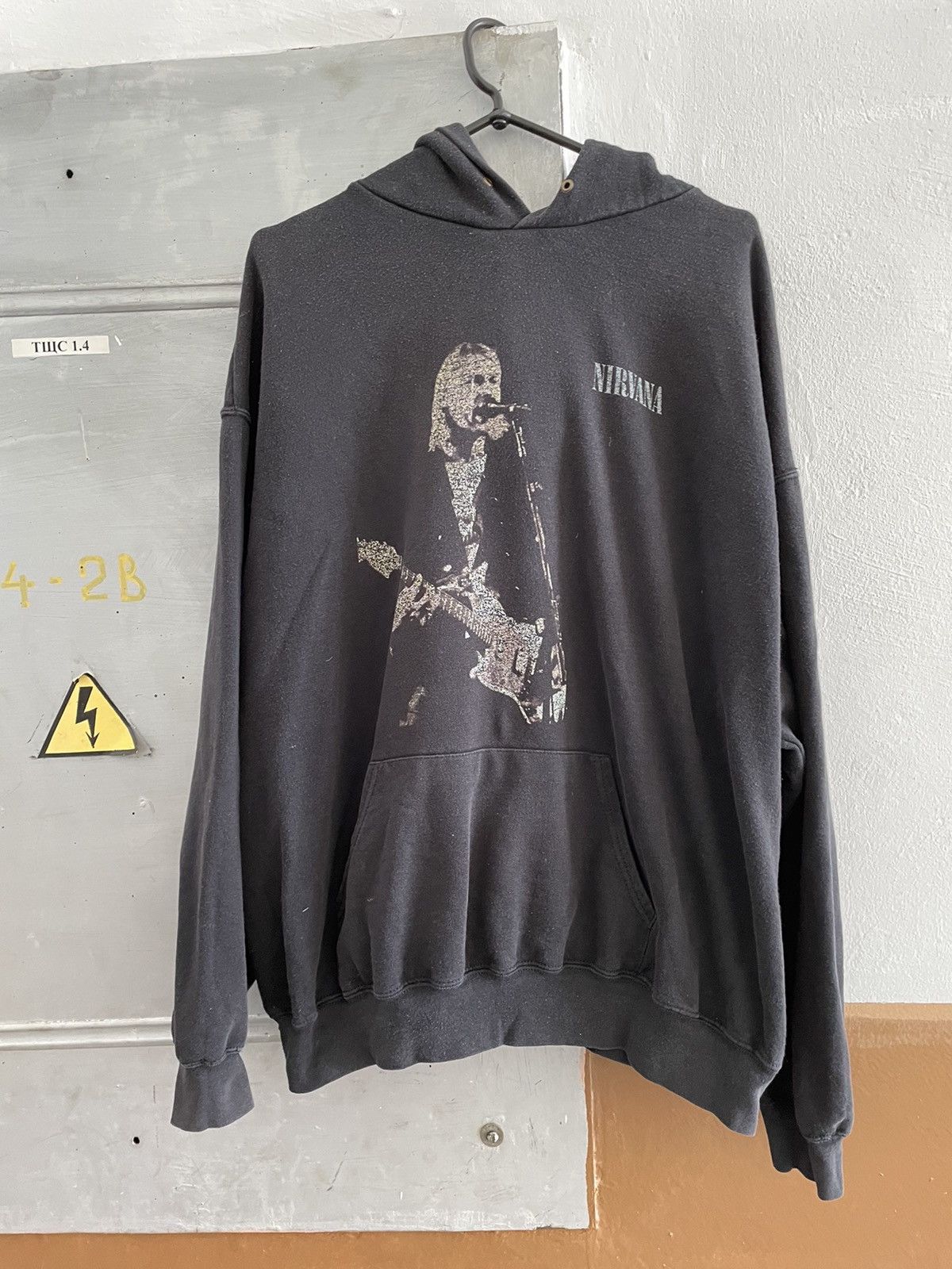 T-shirt Officiel NIRVANA Kurt Cobain - Gris, Coupe Ample, 100% Coton, Neuf Avec étiquettes