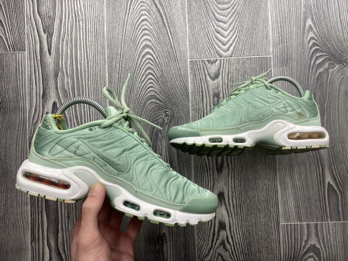 Nike Nike tn plus reflective Size US 6.5 / EU 39-40 - 2 Thumbnail