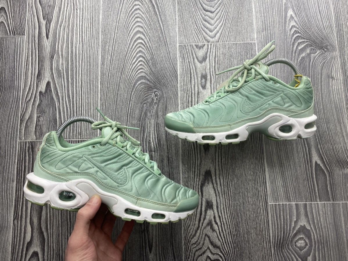 Nike Nike tn plus reflective Size US 6.5 / EU 39-40 - 1 Thumbnail