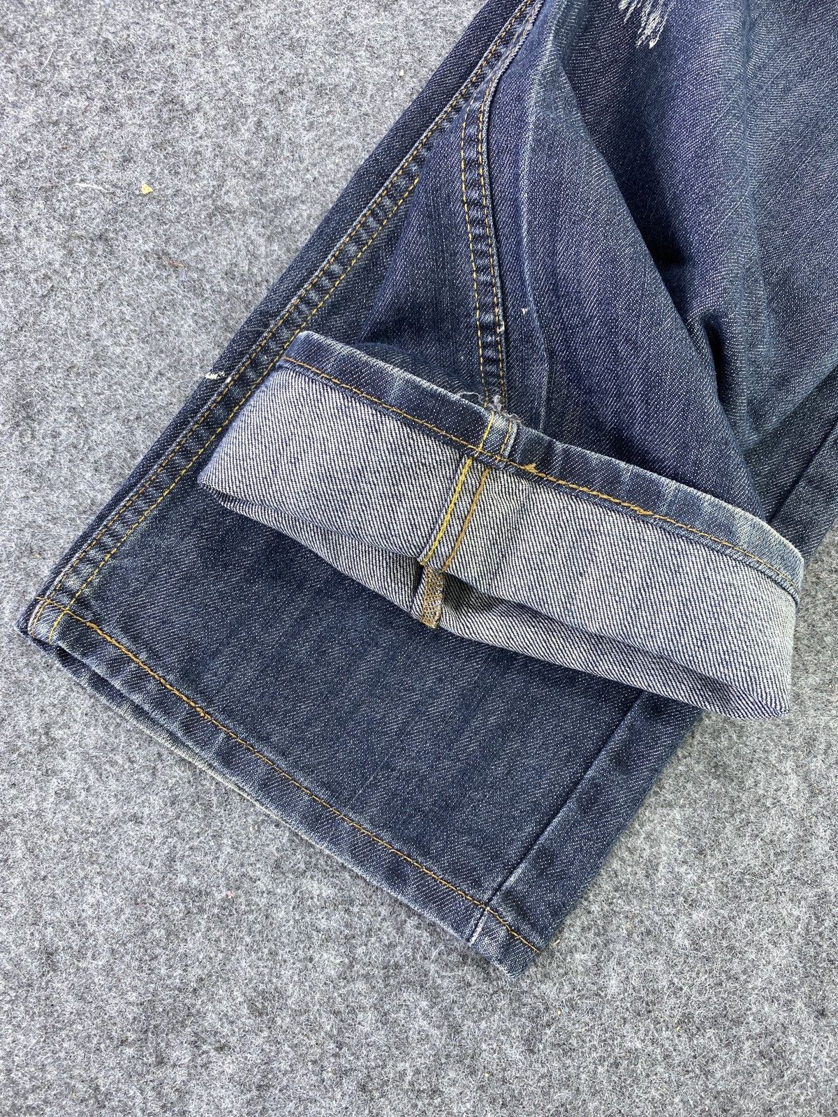 Levi's Vintage Levi's Denizen 218 Straight Fit Jeans - J596 Size US 35 - 7 Thumbnail