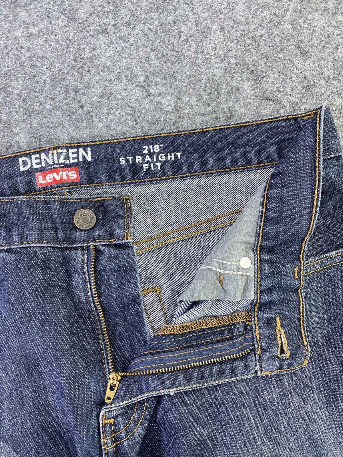 Levi's Vintage Levi's Denizen 218 Straight Fit Jeans - J596 Size US 35 - 3 Thumbnail