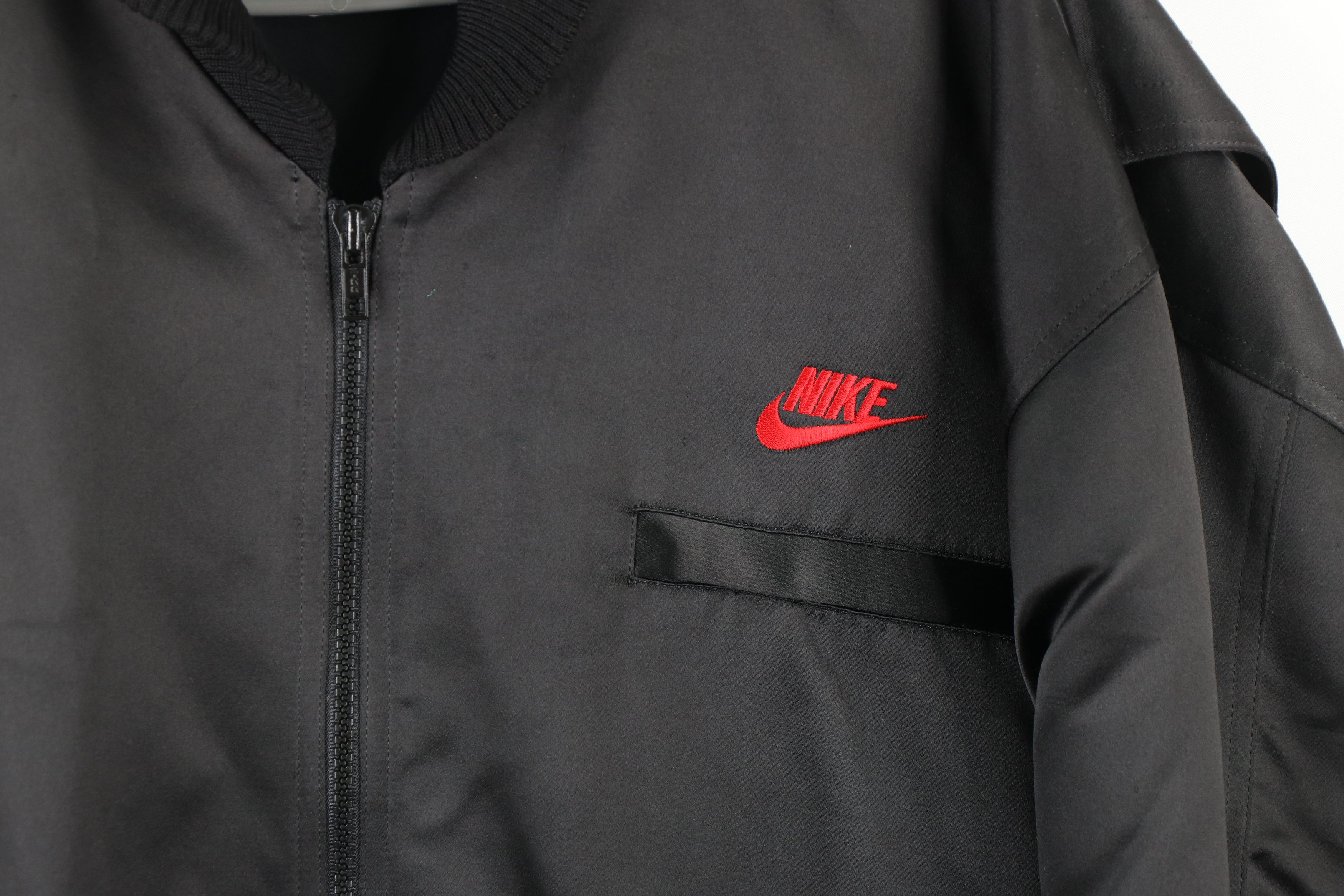 Nike Vintage 90s Nike James Nike Racing Out Satin Bomber Jacket Size US L / EU 52-54 / 3 - 5 Thumbnail