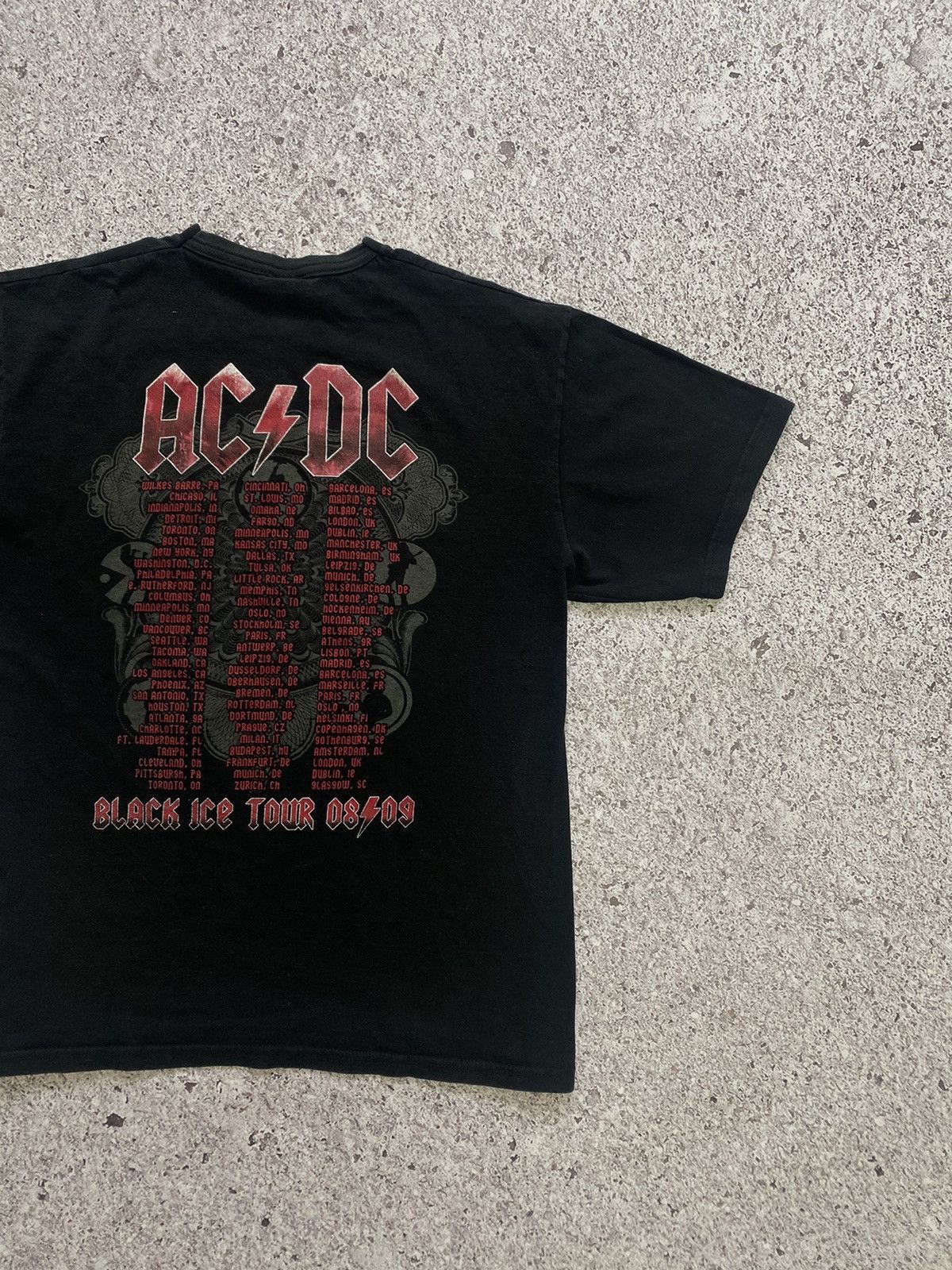 AC/DC × Band Tees Vintage AC/DC Promo European Tour “Black Ice” 2009 T-shirt Size US L / EU 52-54 / 3 - 6 Thumbnail