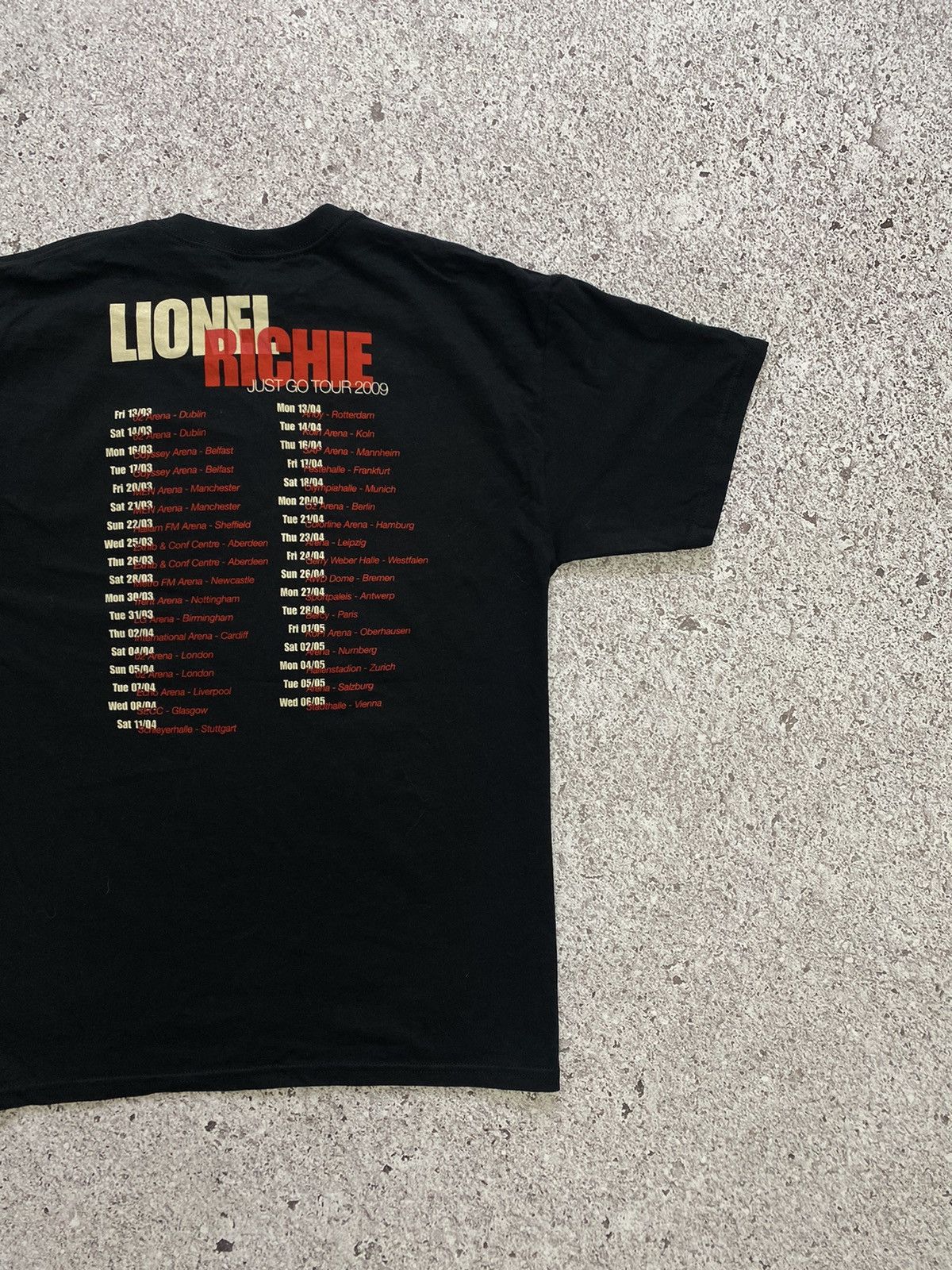 Band Tees × Vintage Vintage Lionel Richie Just Go Tour 2009 T-shirt Size US L / EU 52-54 / 3 - 6 Thumbnail