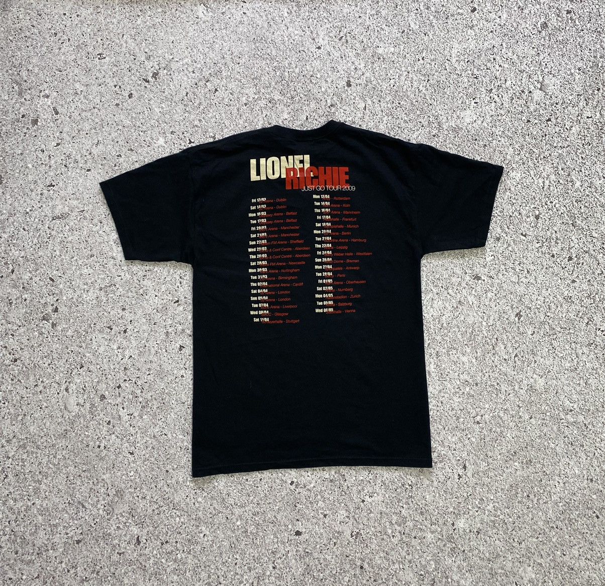 Band Tees × Vintage Vintage Lionel Richie Just Go Tour 2009 T-shirt Size US L / EU 52-54 / 3 - 4 Thumbnail