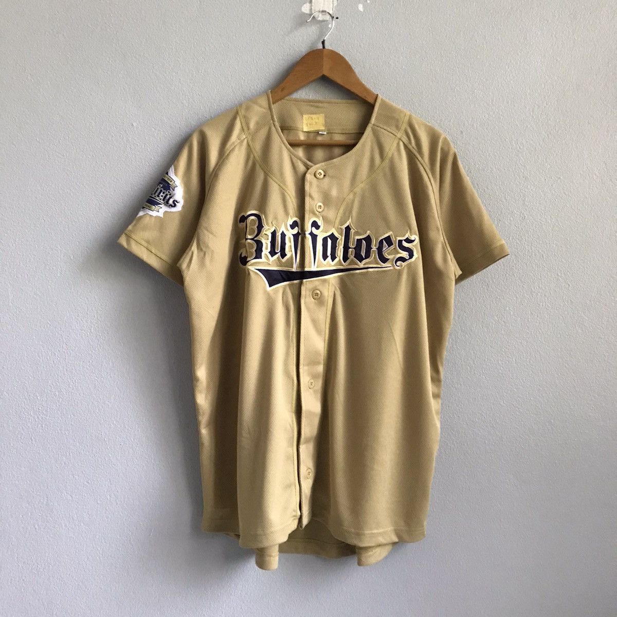 Last week the Orix Buffaloes played a series at their old park, Hotto Motto  in Kobe, and wore their 90s BlueWave jerseys for the occasion : r/baseball