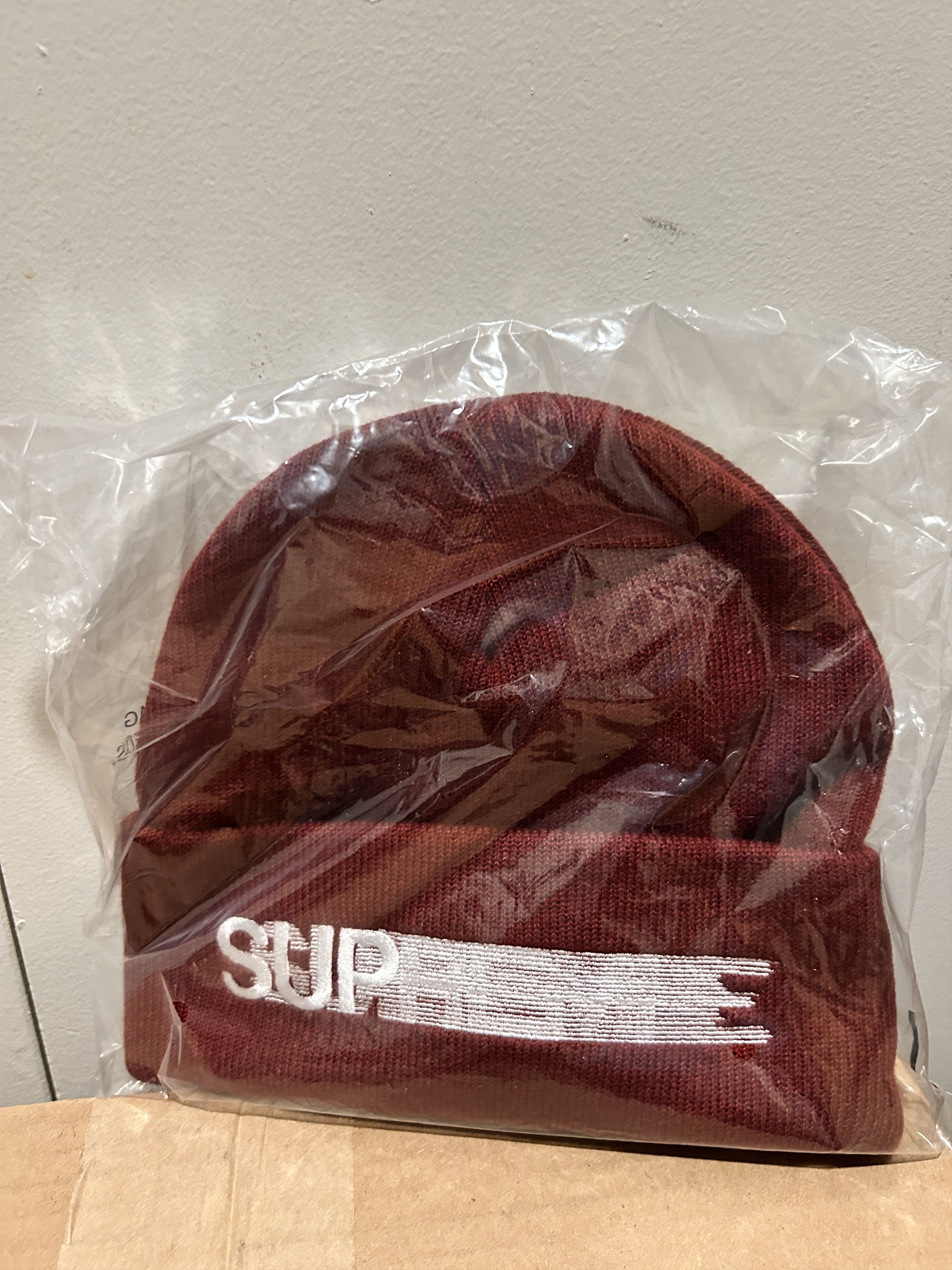 Supreme Supreme MOTION LOGO BEANIE S/S 23- burgundy Size ONE SIZE - 1 Preview