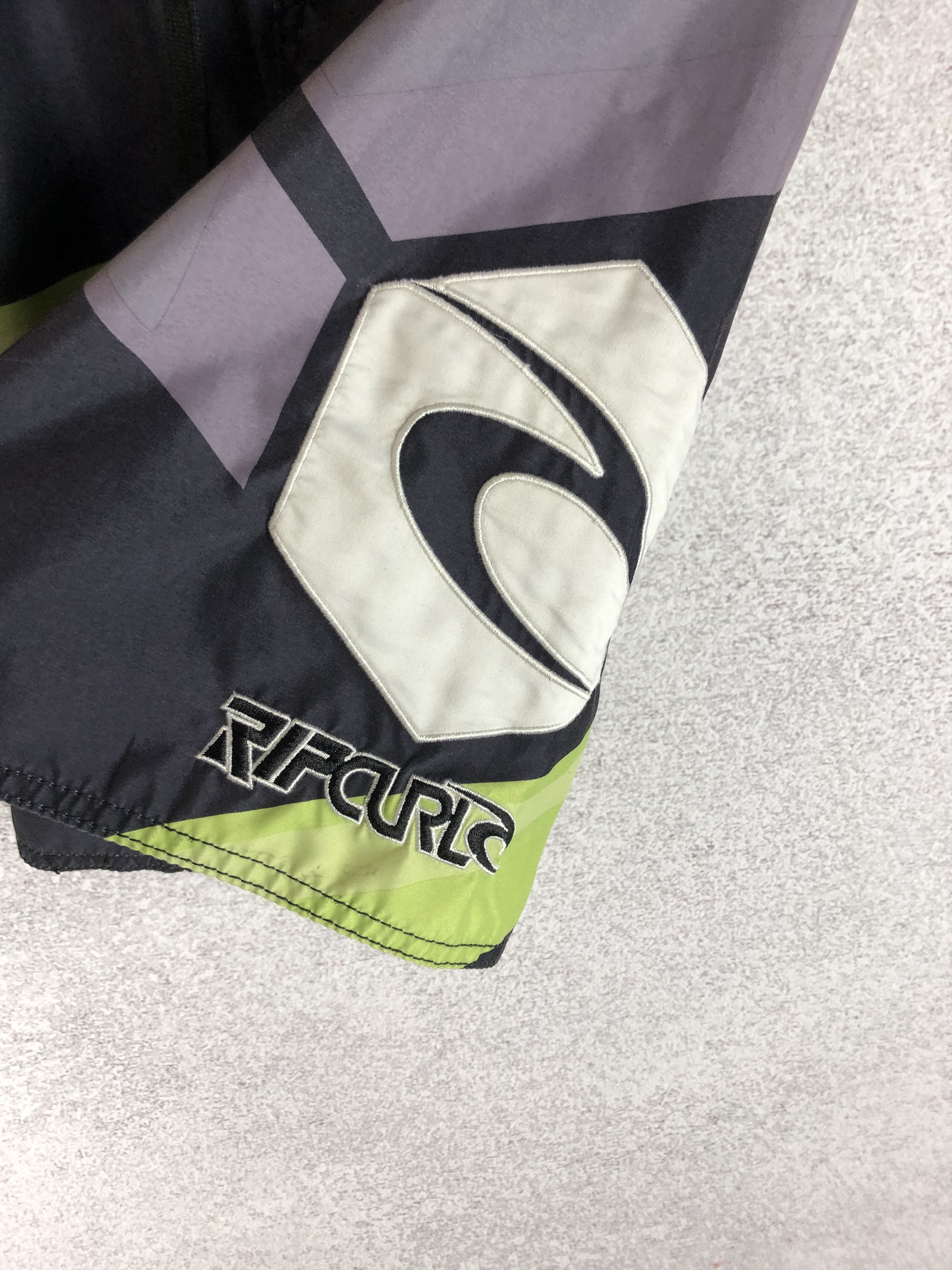 Rip Curl × Vintage Vintage Rip Curl Surf Style Shorts Streetwear Size US 32 / EU 48 - 4 Thumbnail