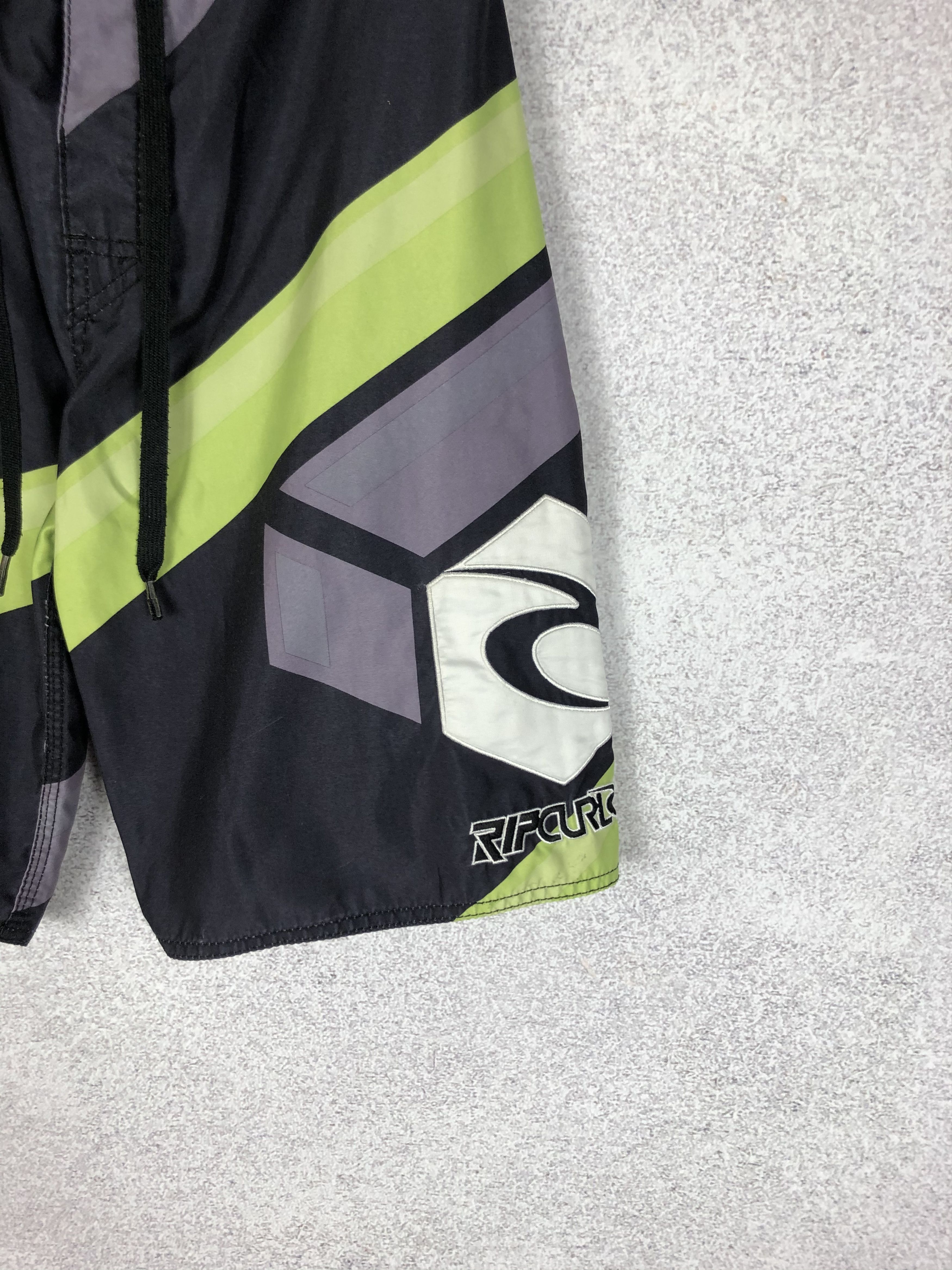 Rip Curl × Vintage Vintage Rip Curl Surf Style Shorts Streetwear Size US 32 / EU 48 - 2 Thumbnail