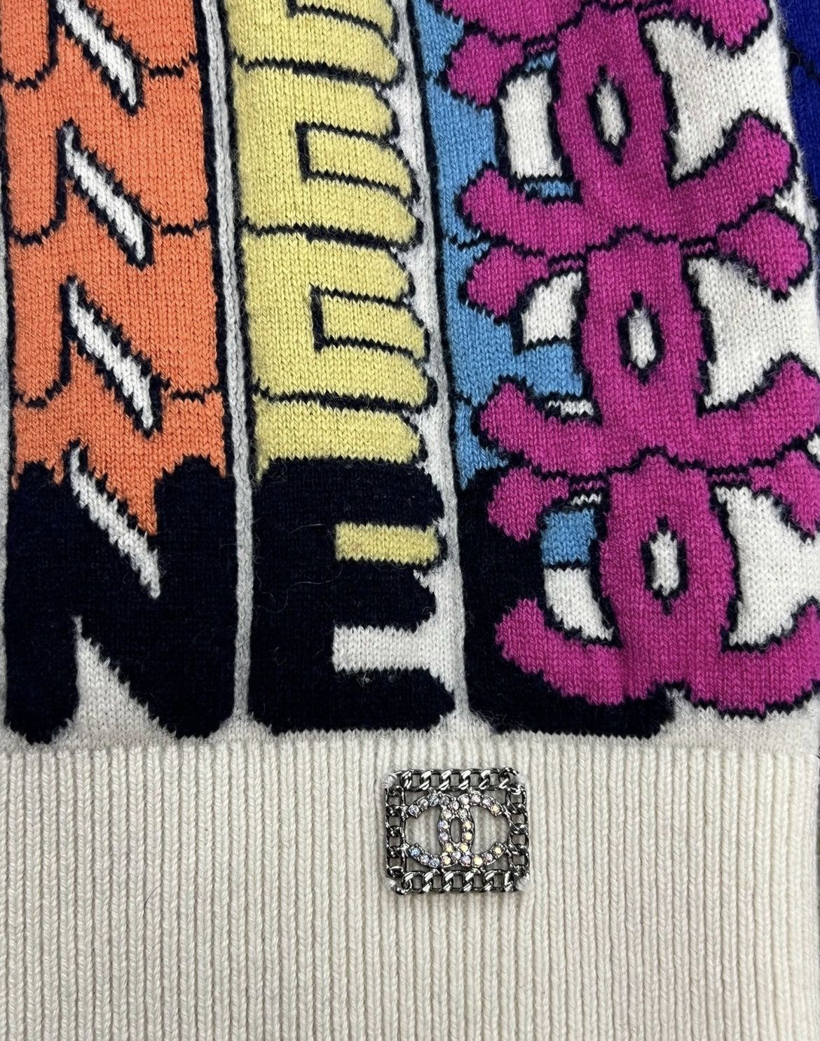 Chanel Rainbow logo cashmere sweater Size XS / US 0-2 / IT 36-38 - 3 Thumbnail