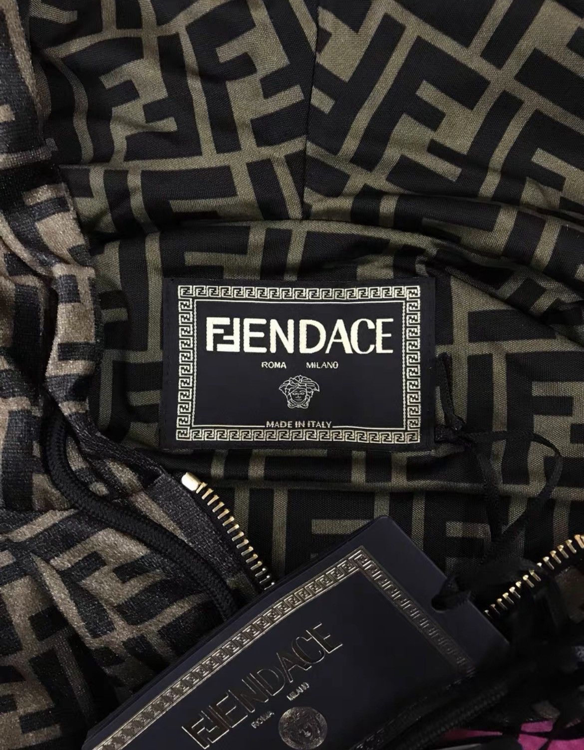 Fendi Fendace FF logo crop zip up hoodie Size M / US 6-8 / IT 42-44 - 4 Thumbnail