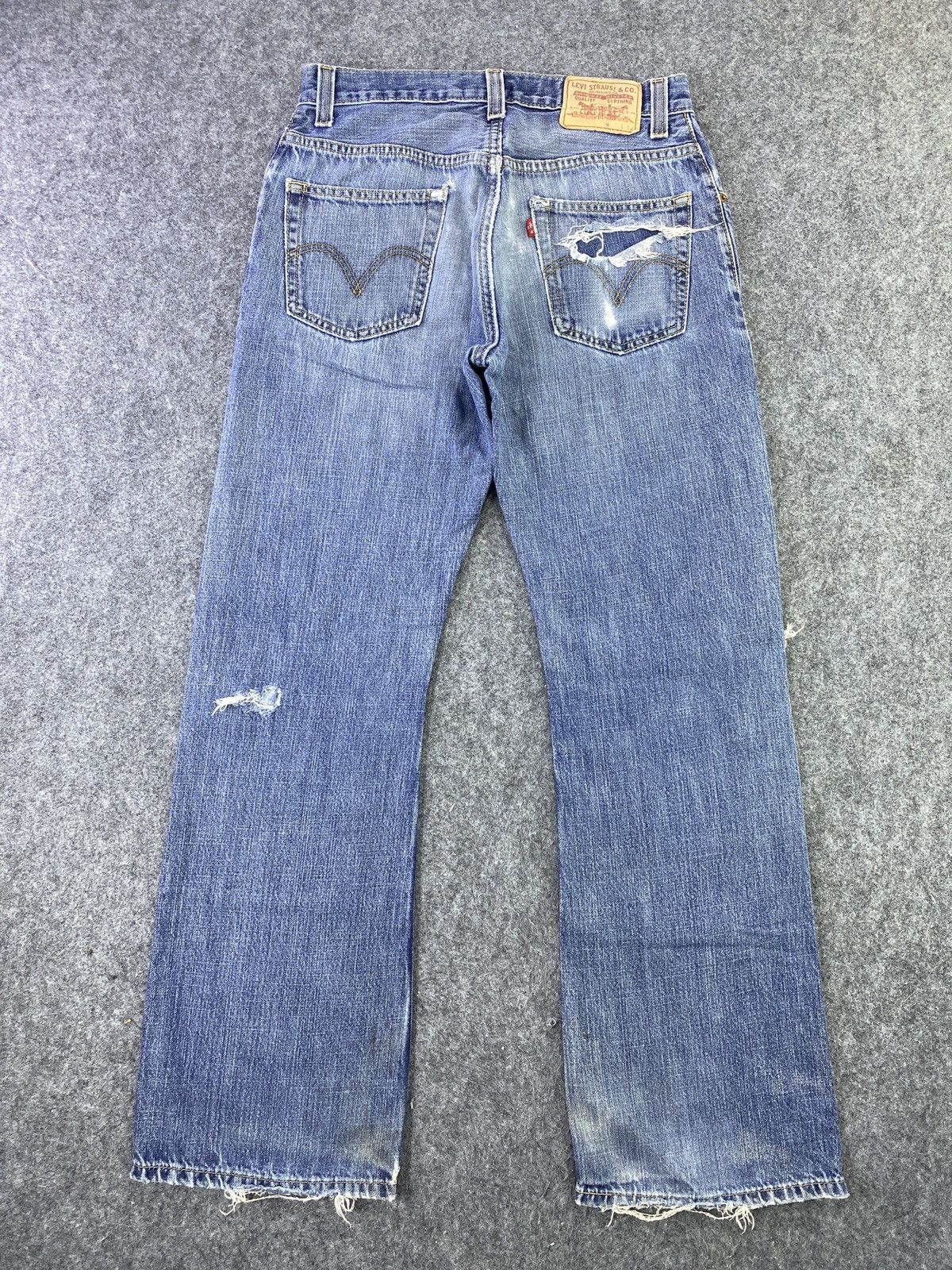 Levi's VINTAGE LEVI'S 557 DISTRESS BLUE WASH JEANS - J612 Size US 30 / EU 46 - 2 Thumbnail