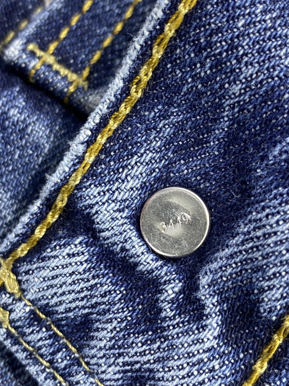 Levi's VINTAGE LEVI'S 557 DISTRESS BLUE WASH JEANS - J612 Size US 30 / EU 46 - 4 Thumbnail