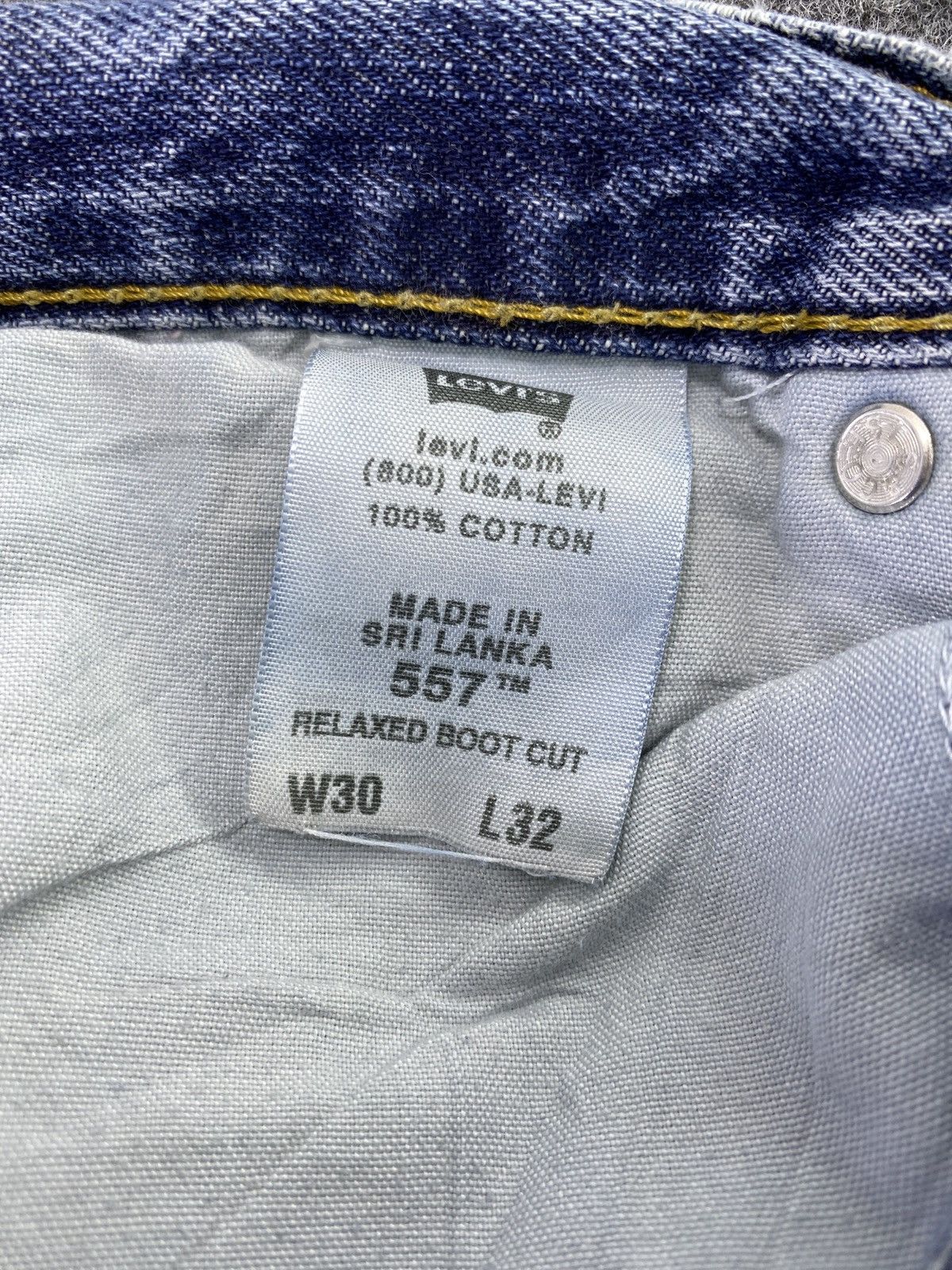 Levi's VINTAGE LEVI'S 557 DISTRESS BLUE WASH JEANS - J612 Size US 30 / EU 46 - 5 Thumbnail