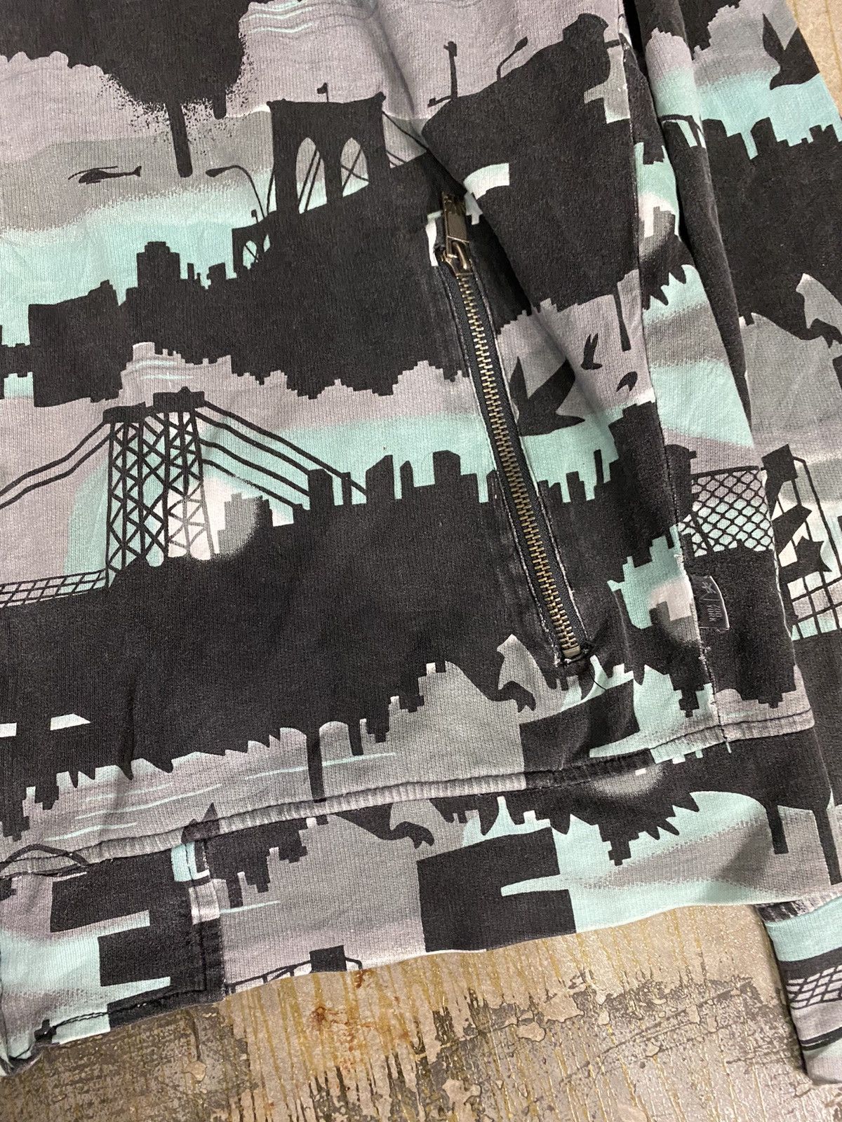 Futura × Zoo York Vtg New York City All over print iconic hoodie Size US XL / EU 56 / 4 - 8 Thumbnail