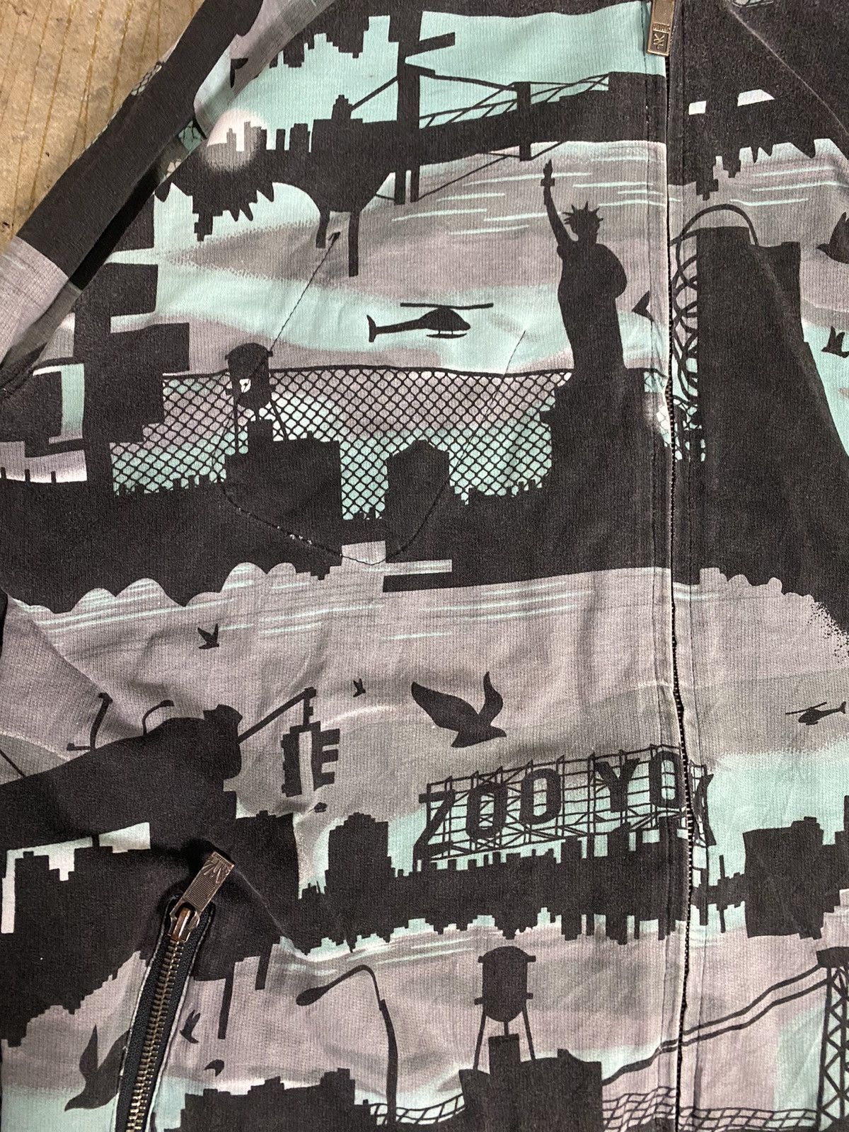 Futura × Zoo York Vtg New York City All over print iconic hoodie Size US XL / EU 56 / 4 - 6 Thumbnail
