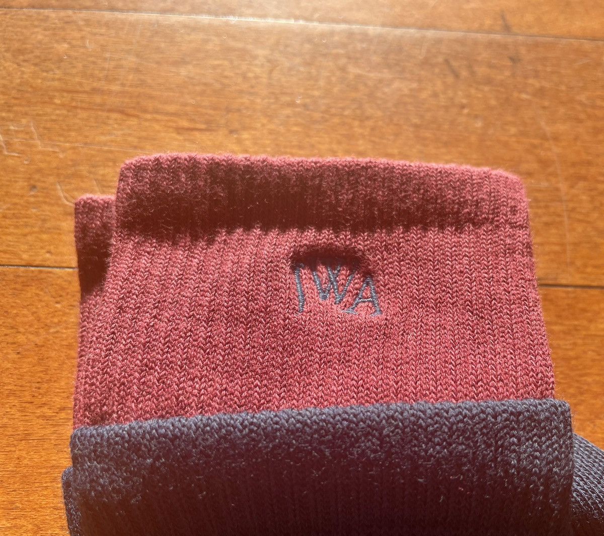 JW Anderson × Uniqlo Navy Burgundy Layered Socks Dress Crew Cotton Logo Ribbed Size ONE SIZE - 14 Thumbnail