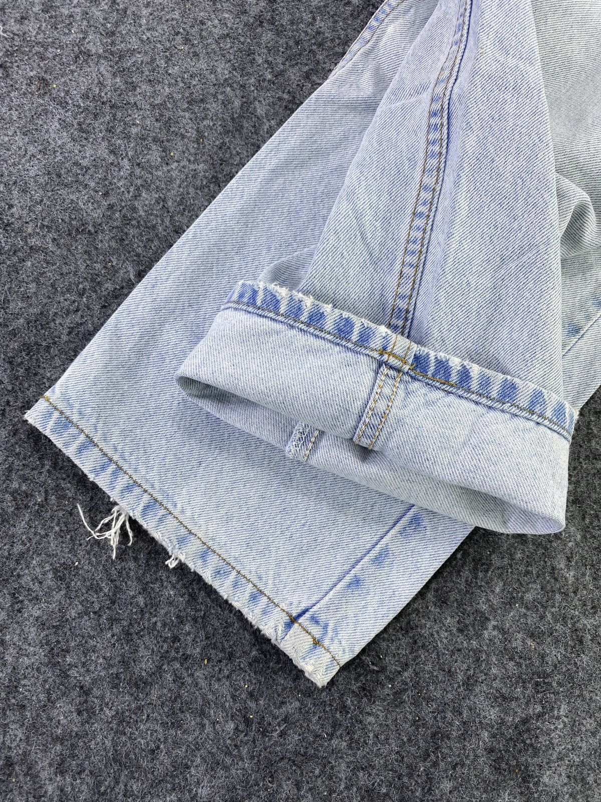 Jean × Levi's × Vintage VINTAGE 90s LEVIS 505 Light BLUE WASH JEANS - J613 Size US 40 / EU 56 - 7 Thumbnail