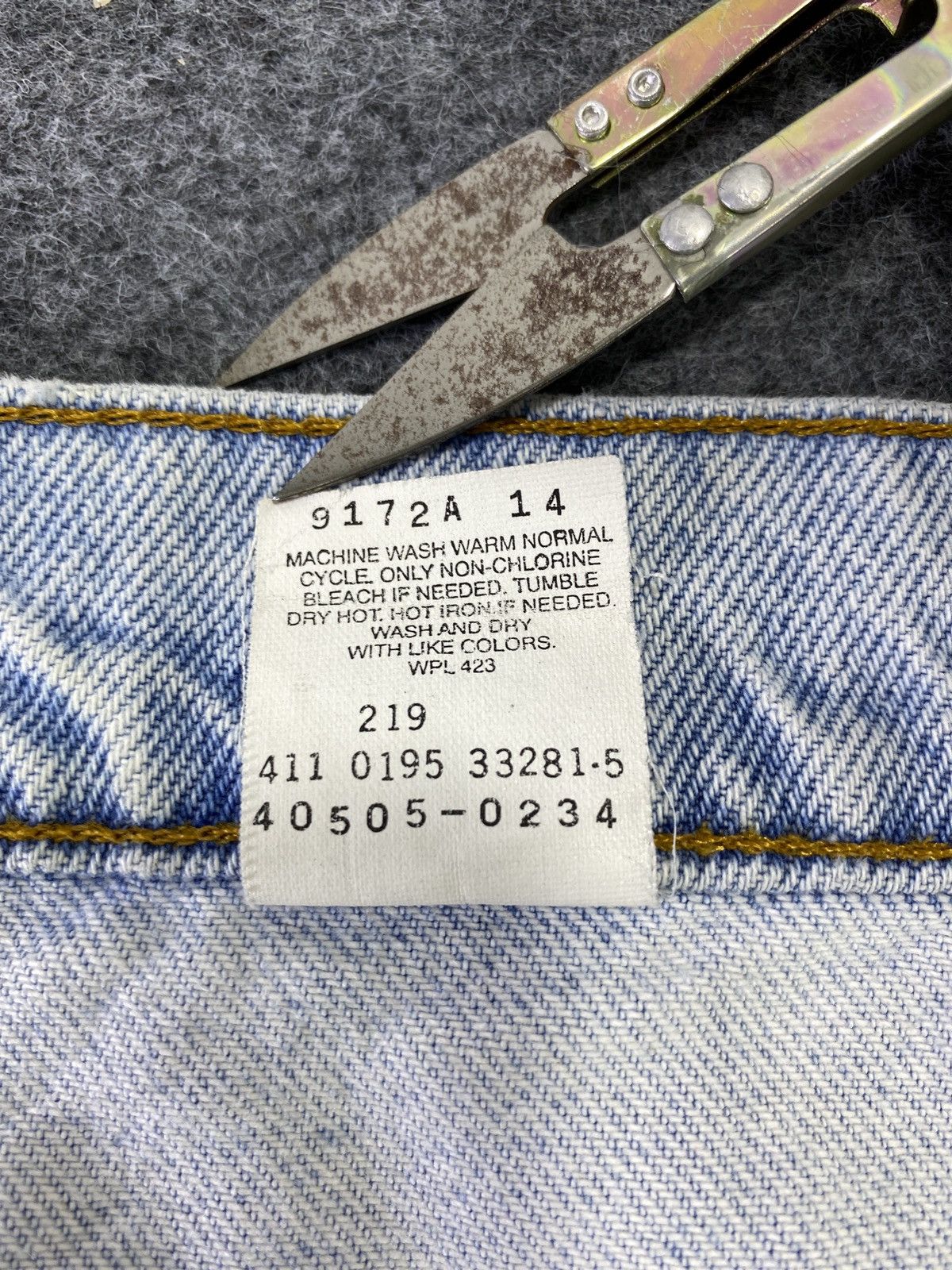 Jean × Levi's × Vintage VINTAGE 90s LEVIS 505 Light BLUE WASH JEANS - J613 Size US 40 / EU 56 - 6 Thumbnail