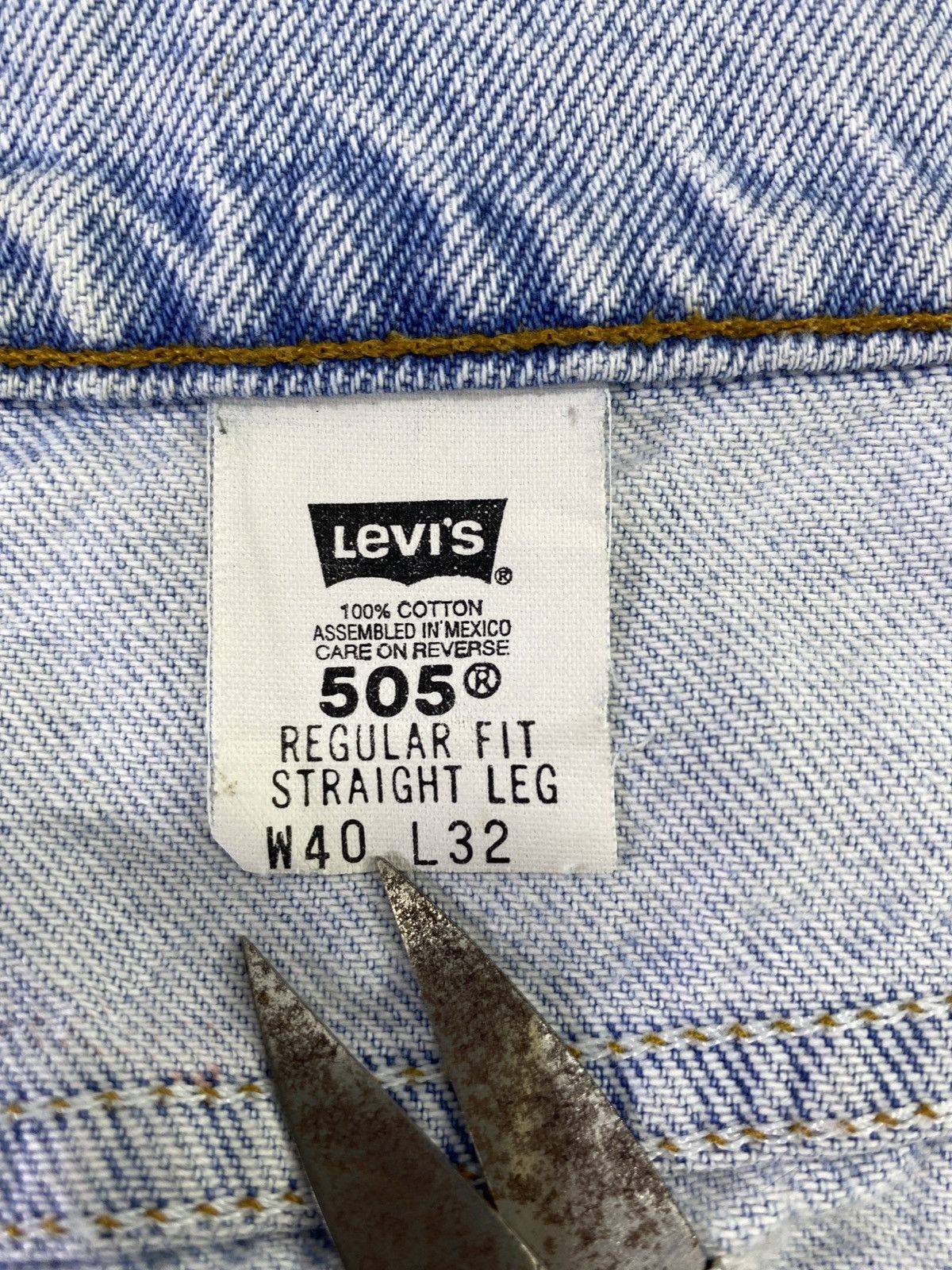 Jean × Levi's × Vintage VINTAGE 90s LEVIS 505 Light BLUE WASH JEANS - J613 Size US 40 / EU 56 - 5 Thumbnail
