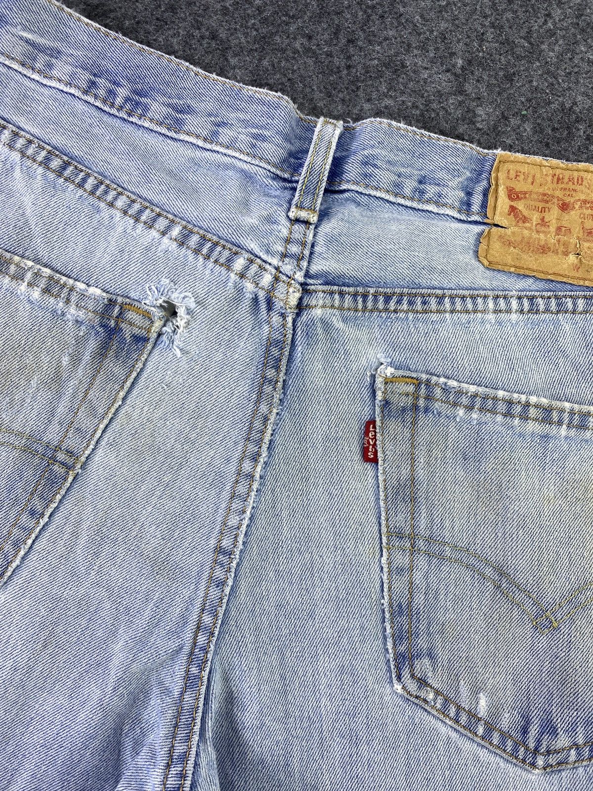 Jean × Levi's × Vintage VINTAGE LEVIS 550 DISTRESS BLUE WASH JEANS - J648 Size US 30 / EU 46 - 10 Thumbnail