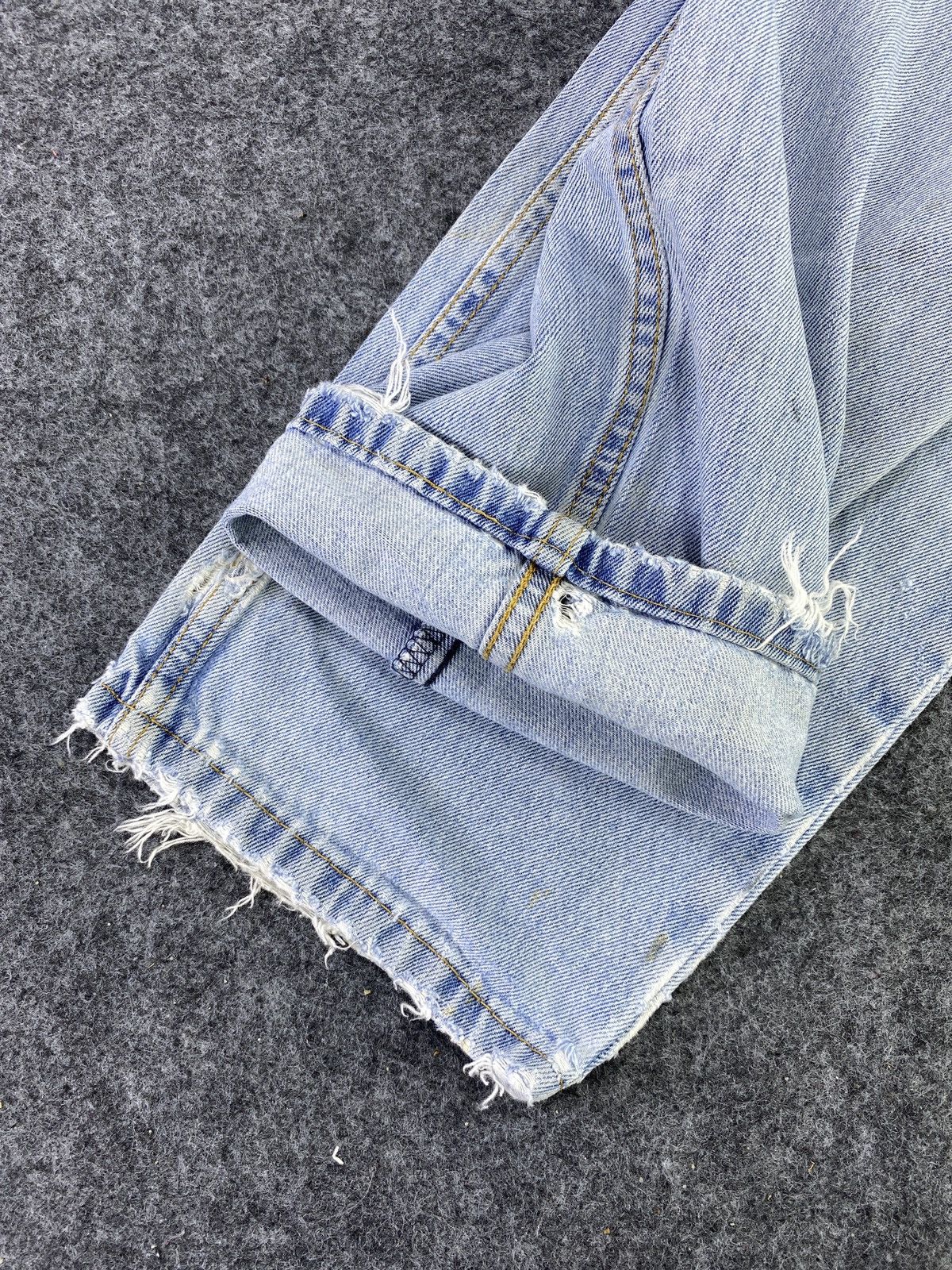 Jean × Levi's × Vintage VINTAGE LEVIS 550 DISTRESS BLUE WASH JEANS - J648 Size US 30 / EU 46 - 6 Thumbnail