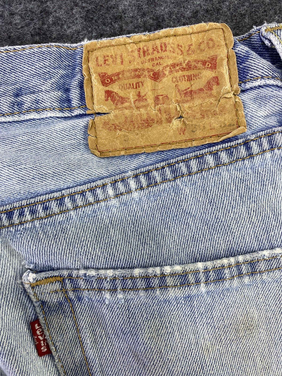 Jean × Levi's × Vintage VINTAGE LEVIS 550 DISTRESS BLUE WASH JEANS - J648 Size US 30 / EU 46 - 8 Thumbnail