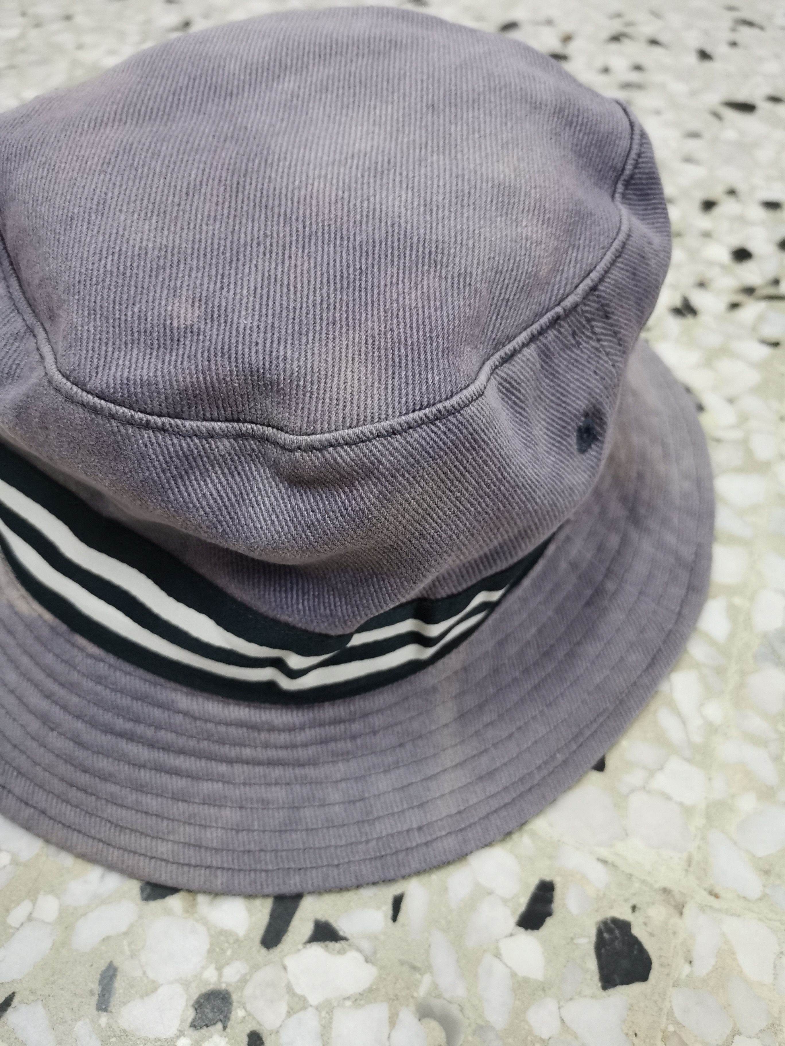 Nike Vintage Nike Golf Reversible Bucket Hat Size ONE SIZE - 7 Thumbnail