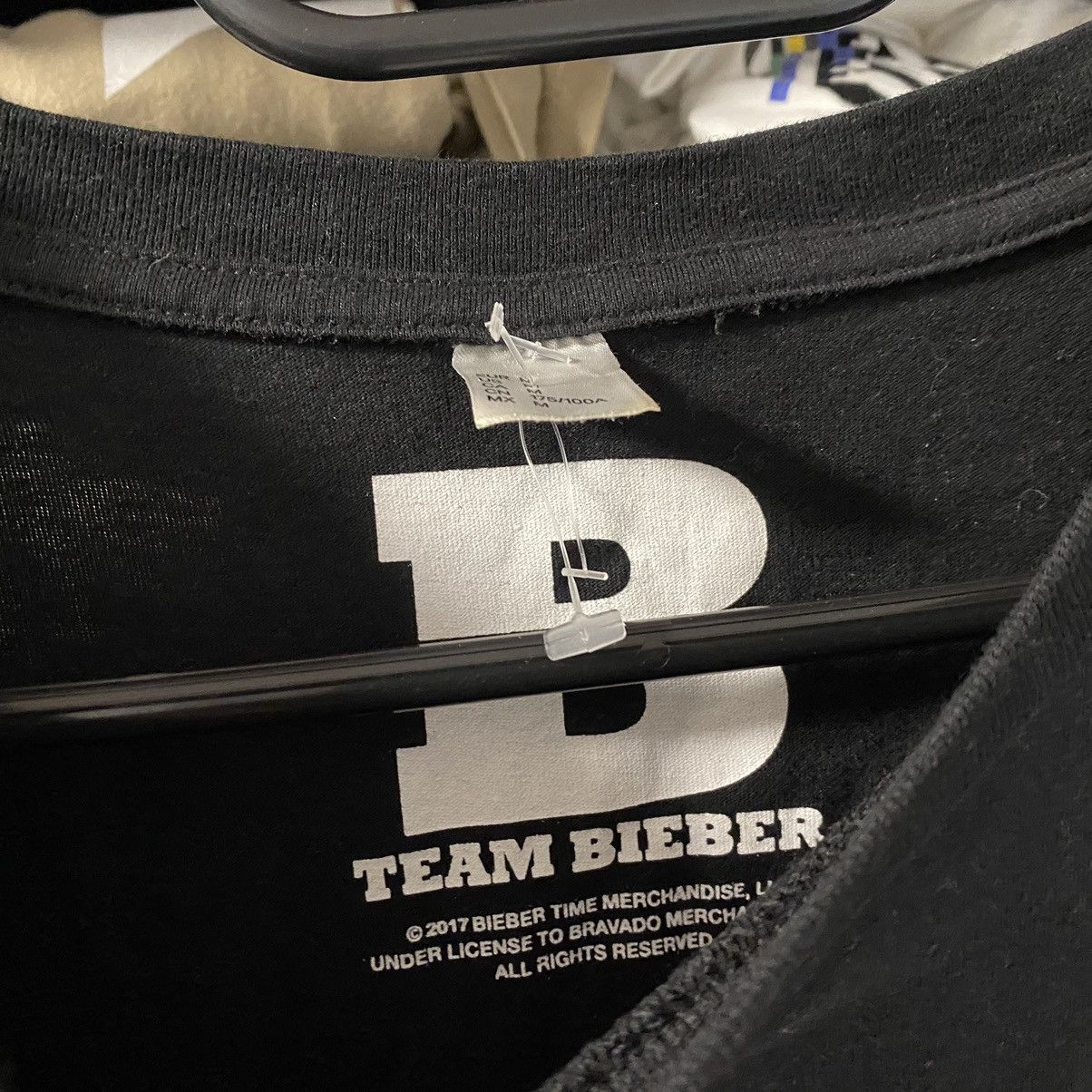 Band Tees JUSTIN BIEBER PURPOSE TOUR TEAM T SHIRT Size US M / EU 48-50 / 2 - 5 Thumbnail