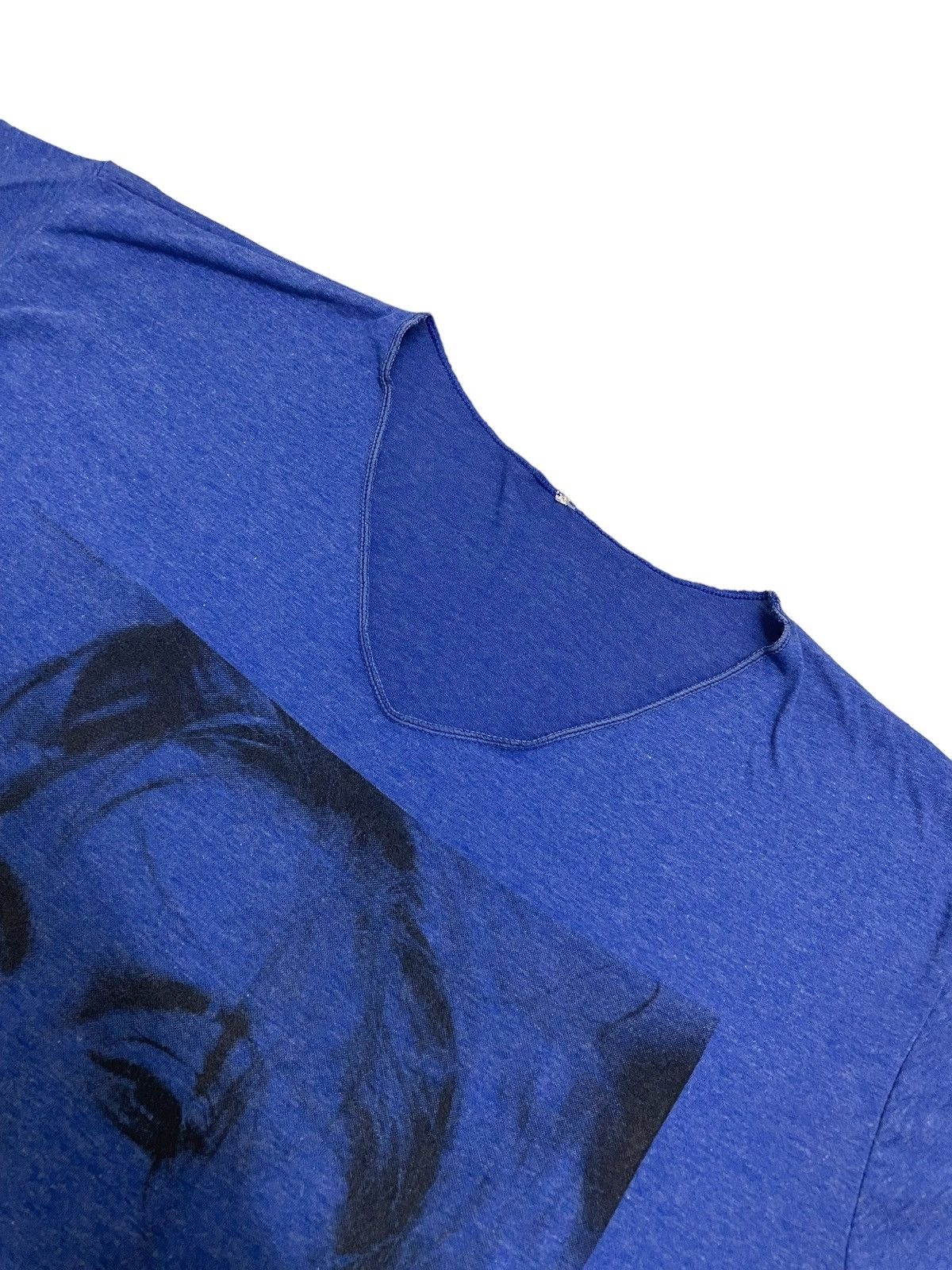 POP MAGAZINE Vintage V Neck Angelina Jolie 90s T-shirt Size US M / EU 48-50 / 2 - 5 Thumbnail