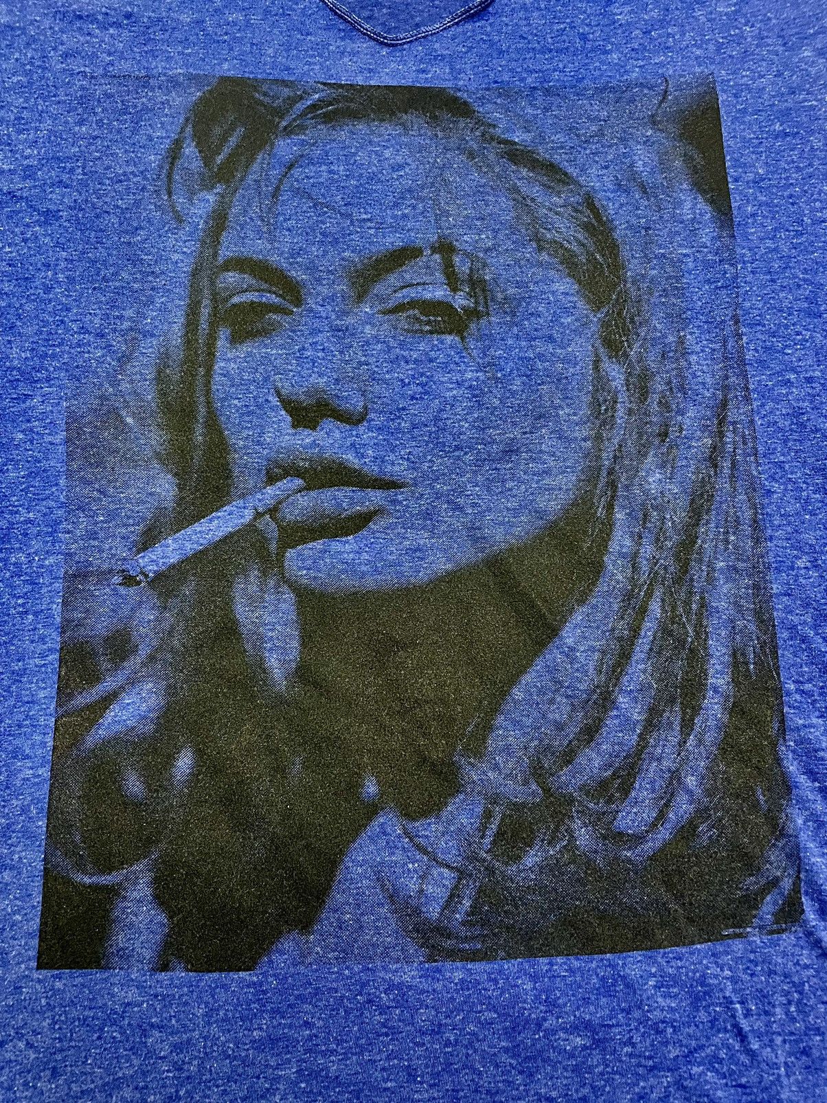 POP MAGAZINE Vintage V Neck Angelina Jolie 90s T-shirt Size US M / EU 48-50 / 2 - 2 Thumbnail