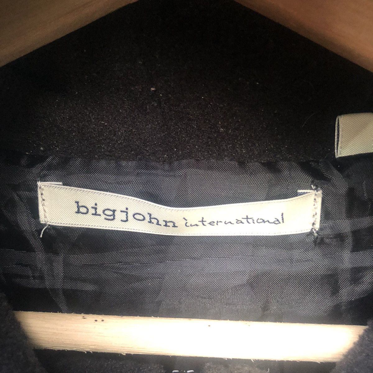 Big John 📣JOHN BULL INTERNATIONAL PUFFER NATIVE PRINTED Size US M / EU 48-50 / 2 - 7 Thumbnail