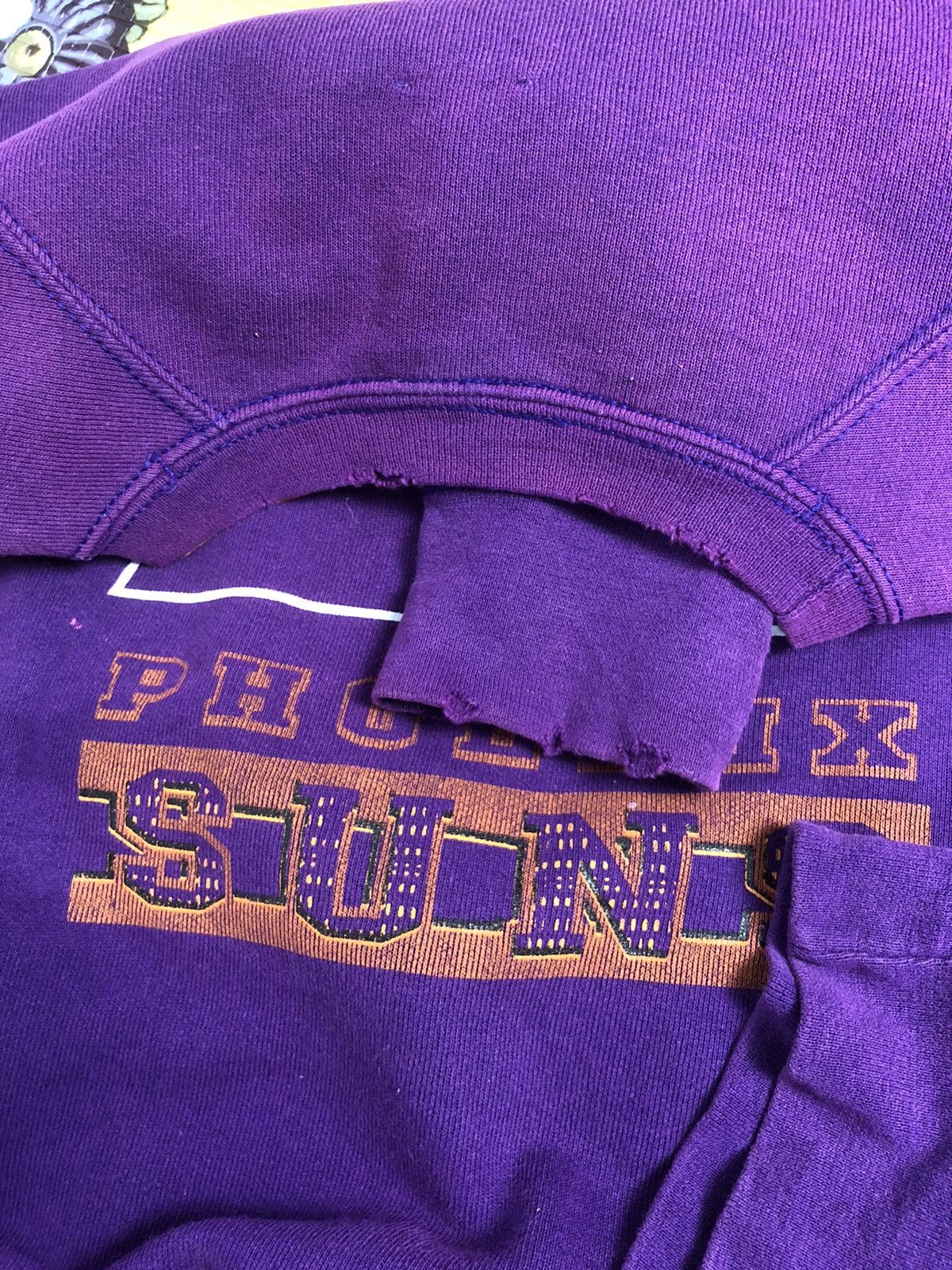 NBA Vintage 90s Pheonix Suns Distressed Fade Sweatshirt Size US L / EU 52-54 / 3 - 11 Thumbnail