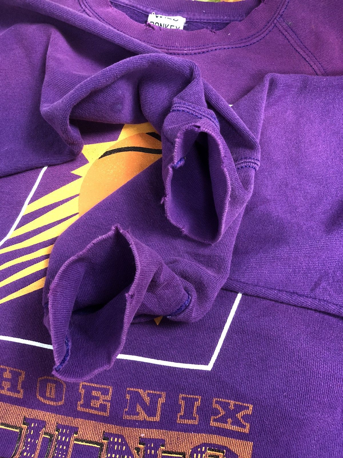 NBA Vintage 90s Pheonix Suns Distressed Fade Sweatshirt Size US L / EU 52-54 / 3 - 10 Thumbnail