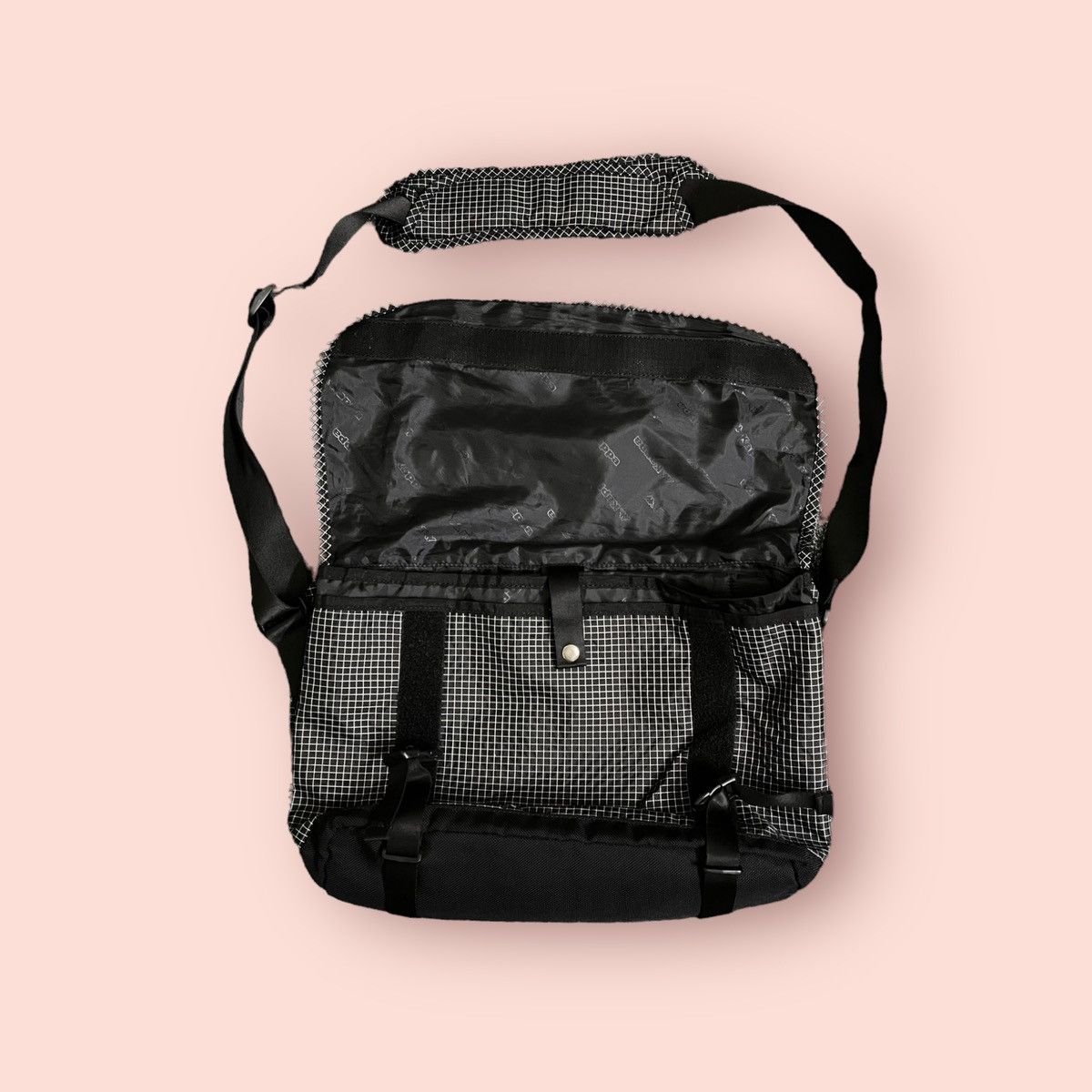 Japanese Brand × Kappa VINTAGE KAPPA CROSSBODY SLING UTILITY LAPTOP MESSENGER BAG Size ONE SIZE - 18 Thumbnail