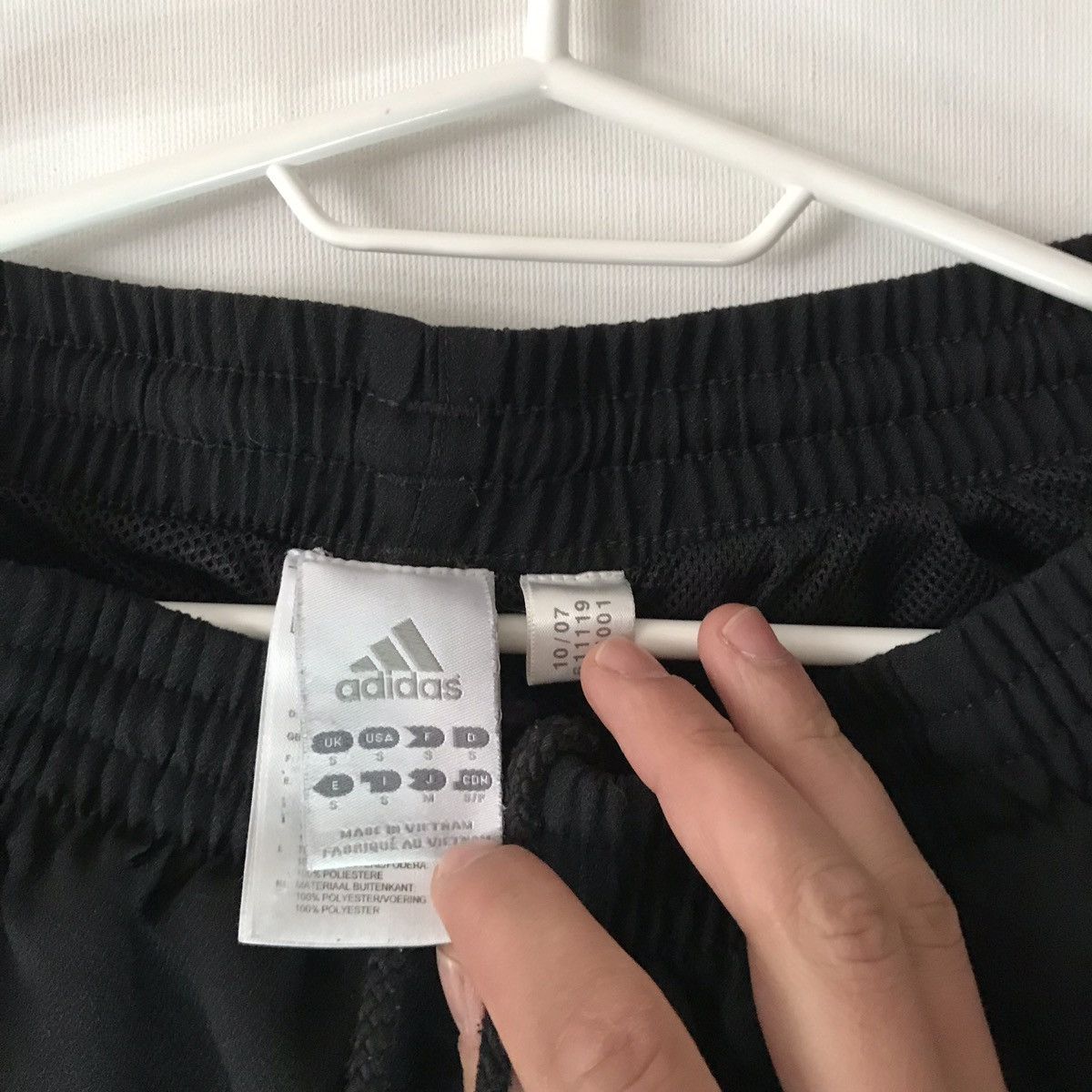 Adidas × Vintage Men’s shorts Derby county football club vintage size : S Size US 30 / EU 46 - 4 Thumbnail