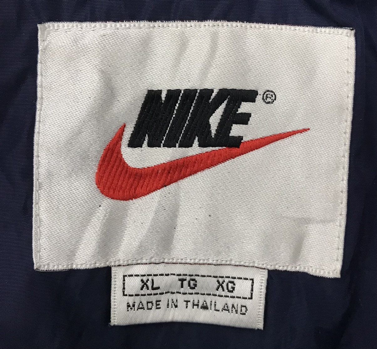 Nike VINTAGE NIKE JACKET Size US XL / EU 56 / 4 - 11 Thumbnail