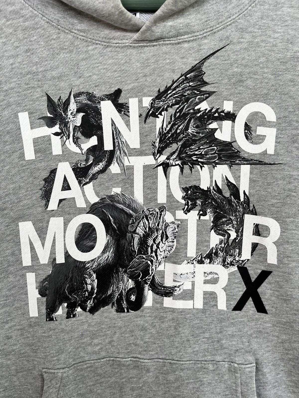 Japanese Brand × Uniqlo Uniqlo Monster Hunter X Hoodie Size US L / EU 52-54 / 3 - 3 Thumbnail