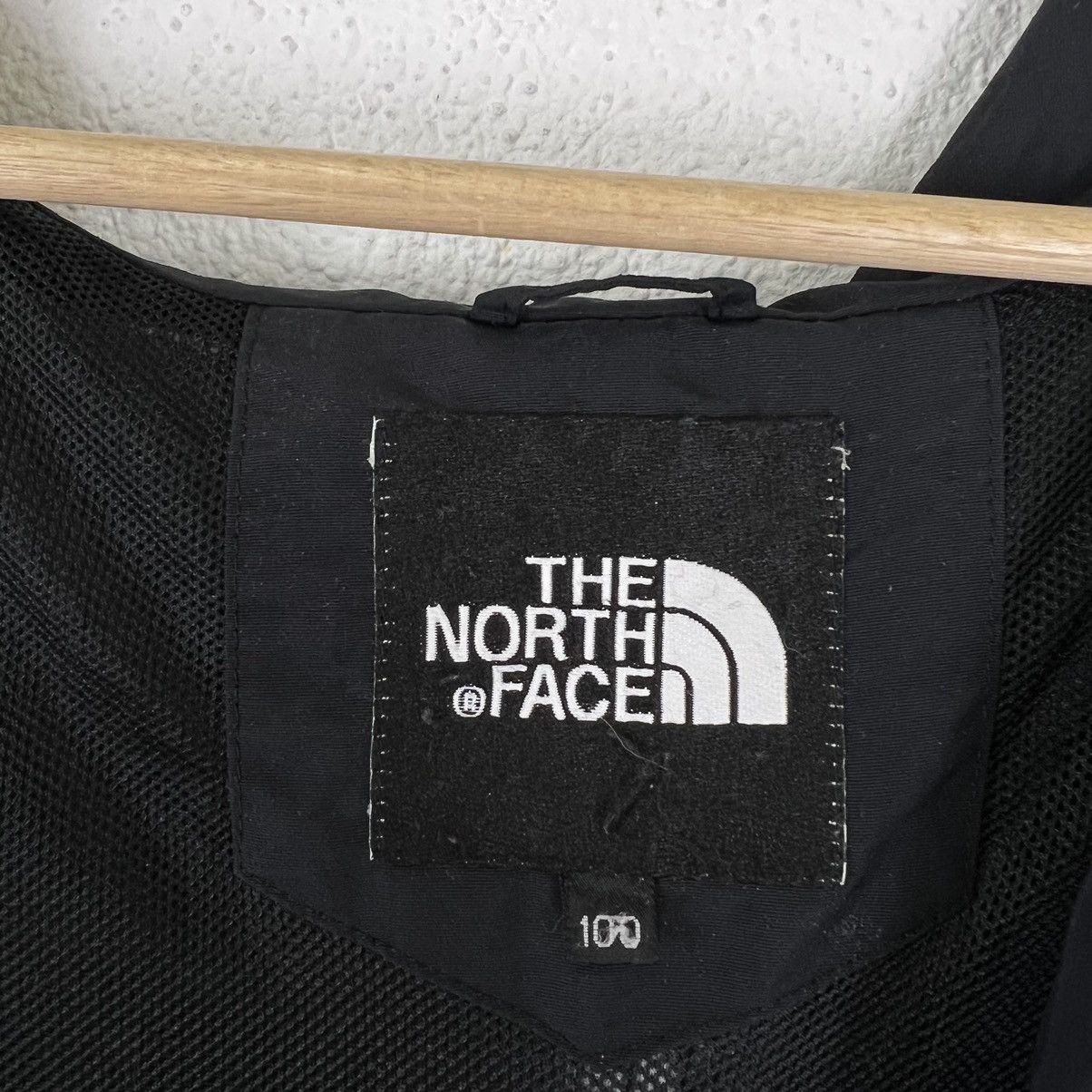 The North Face VINTAGE SURVIVAL JACKET ZIPPER THE NORTH FACE Size US M / EU 48-50 / 2 - 11 Thumbnail