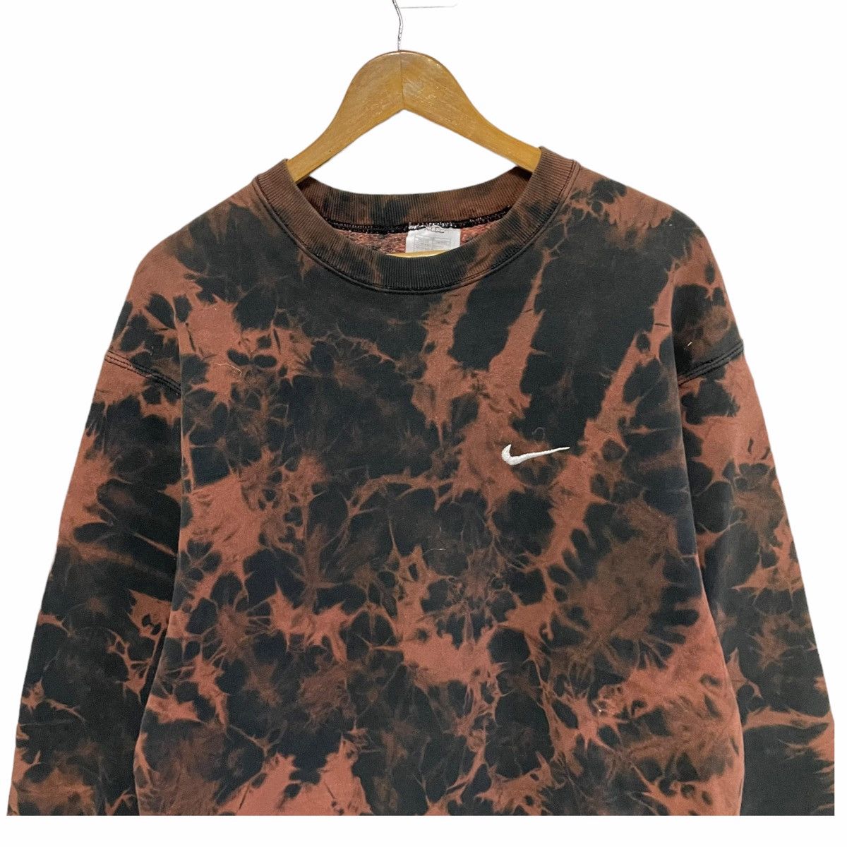 Nike RARE 💥NIKE CUSTOM LIGHTING VINTAGE SWEATSHIRT Size US M / EU 48-50 / 2 - 4 Thumbnail