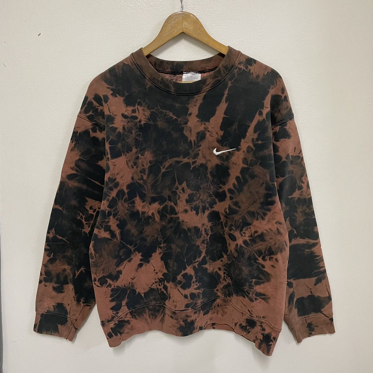 Nike RARE 💥NIKE CUSTOM LIGHTING VINTAGE SWEATSHIRT Size US M / EU 48-50 / 2 - 8 Thumbnail