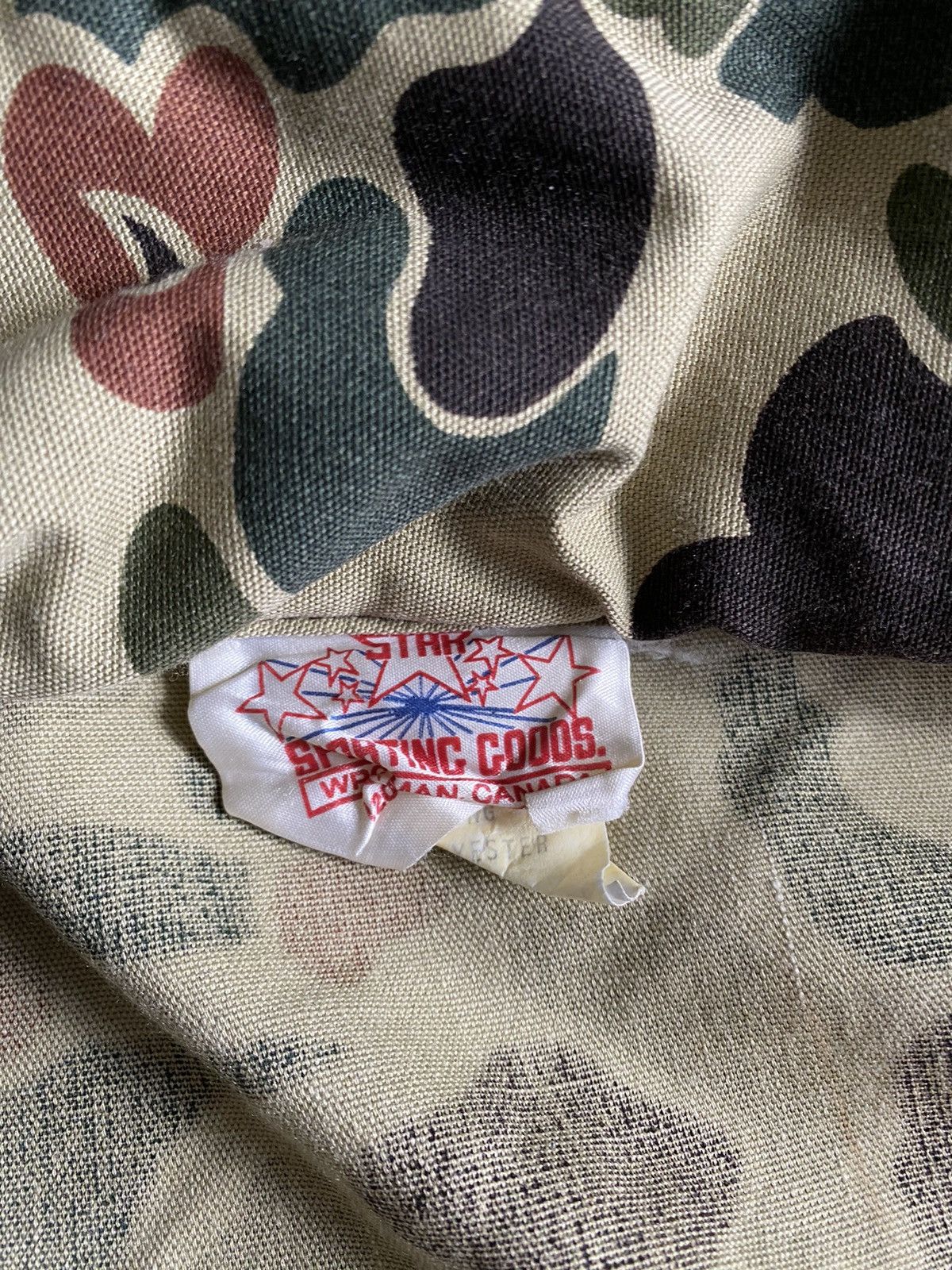 Vintage Vintage Star Sporting Goods Duck Tail Camo Hunting Jacket Size US XL / EU 56 / 4 - 7 Thumbnail