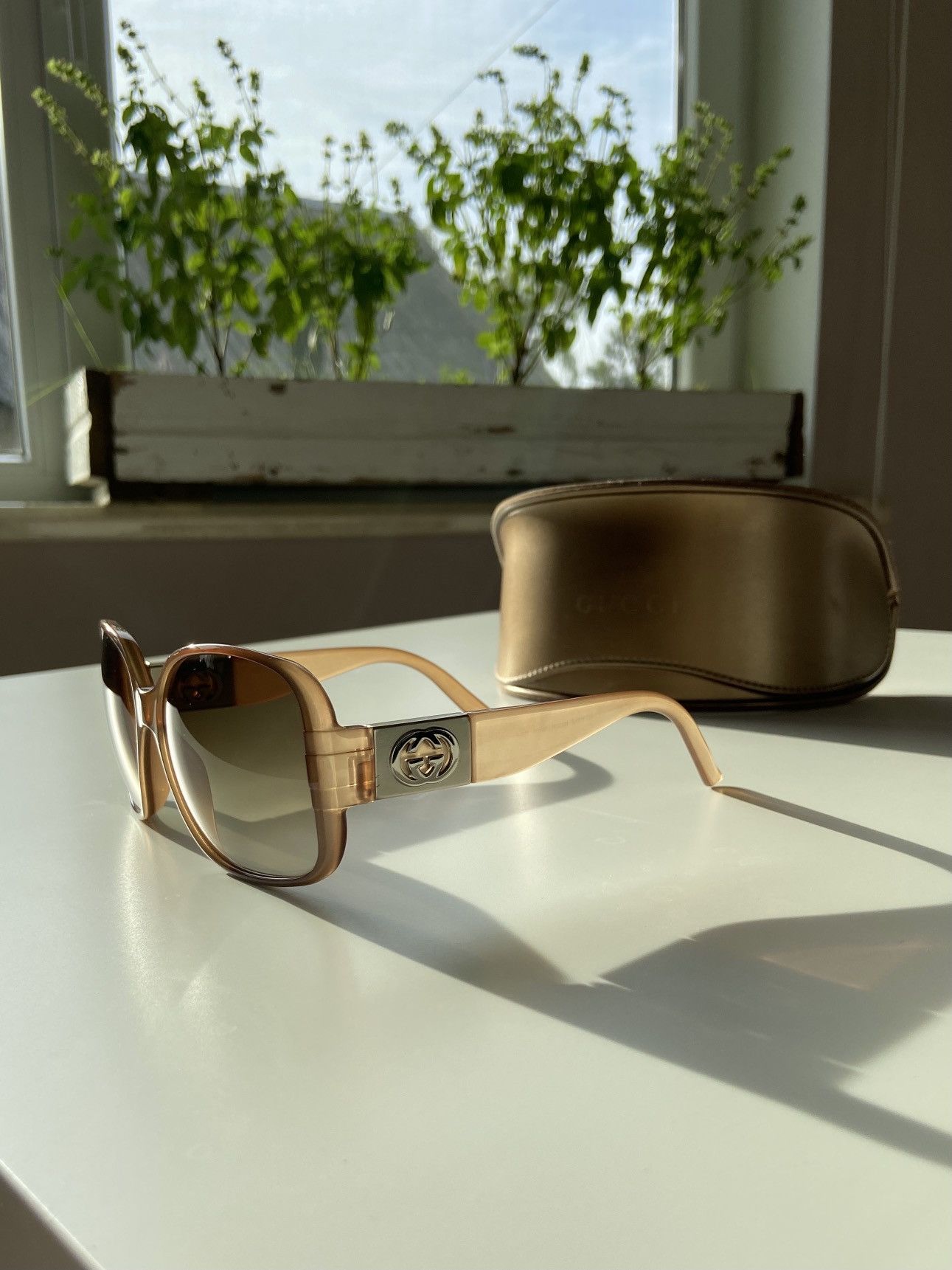 Gucci × Vintage Y2K SQUARE BIG LOGO OLIVE SUNGLASSES Size ONE SIZE - 8 Thumbnail