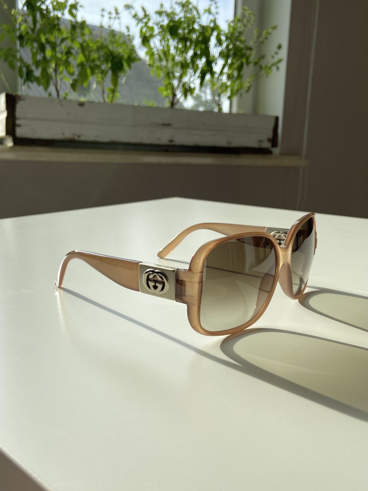 Gucci × Vintage Y2K SQUARE BIG LOGO OLIVE SUNGLASSES Size ONE SIZE - 1 Thumbnail
