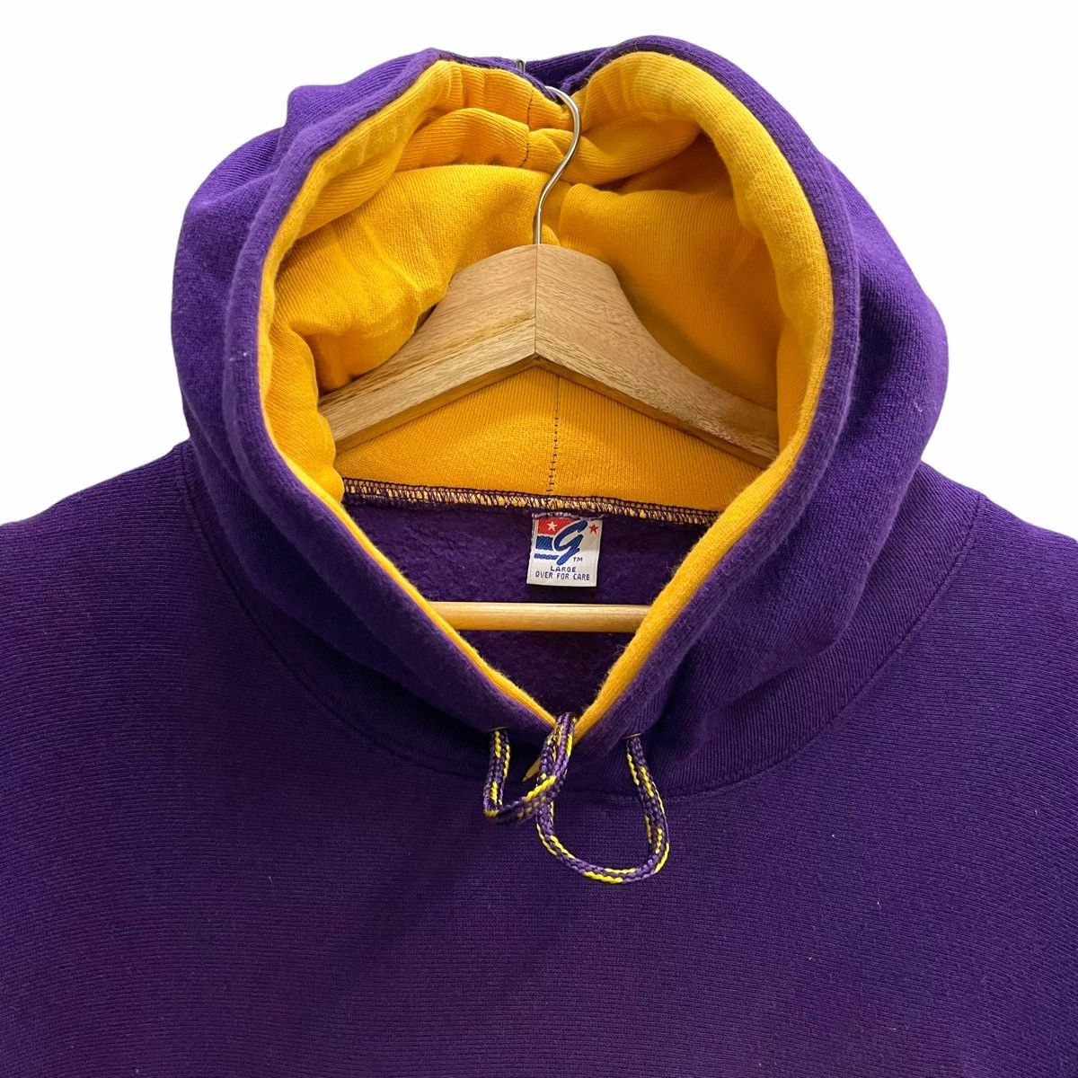 NBA × Vintage 💥90s LA LAKERS NBA EMBROIDERED LOGO HOODIE Size US L / EU 52-54 / 3 - 4 Thumbnail