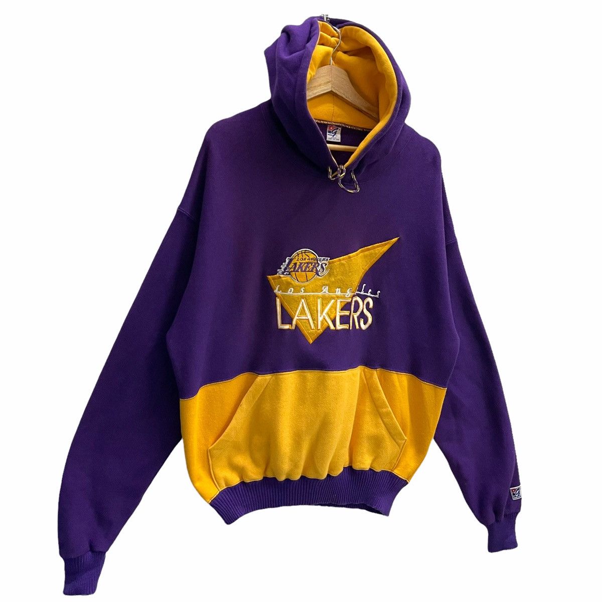NBA × Vintage 💥90s LA LAKERS NBA EMBROIDERED LOGO HOODIE Size US L / EU 52-54 / 3 - 2 Thumbnail